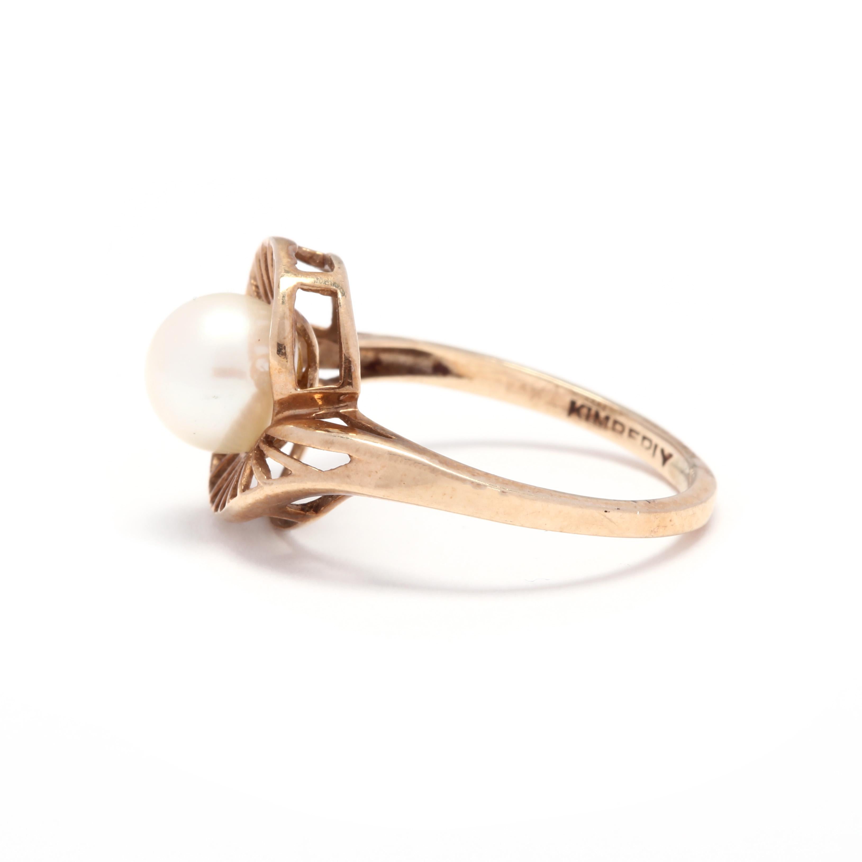 10 Karat Yellow Gold and Pearl Swirl Ring In Good Condition In McLeansville, NC