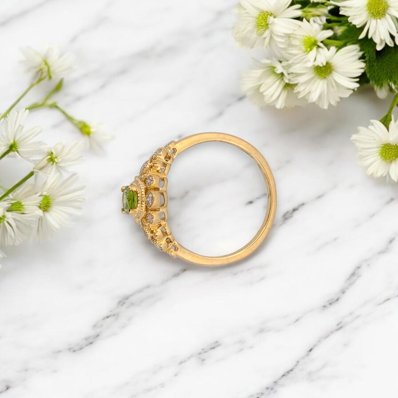 Oval Cut Meadow  10K Yellow Gold Peridot & Diamond Ring, Oval Peridot Halo Ring For Sale