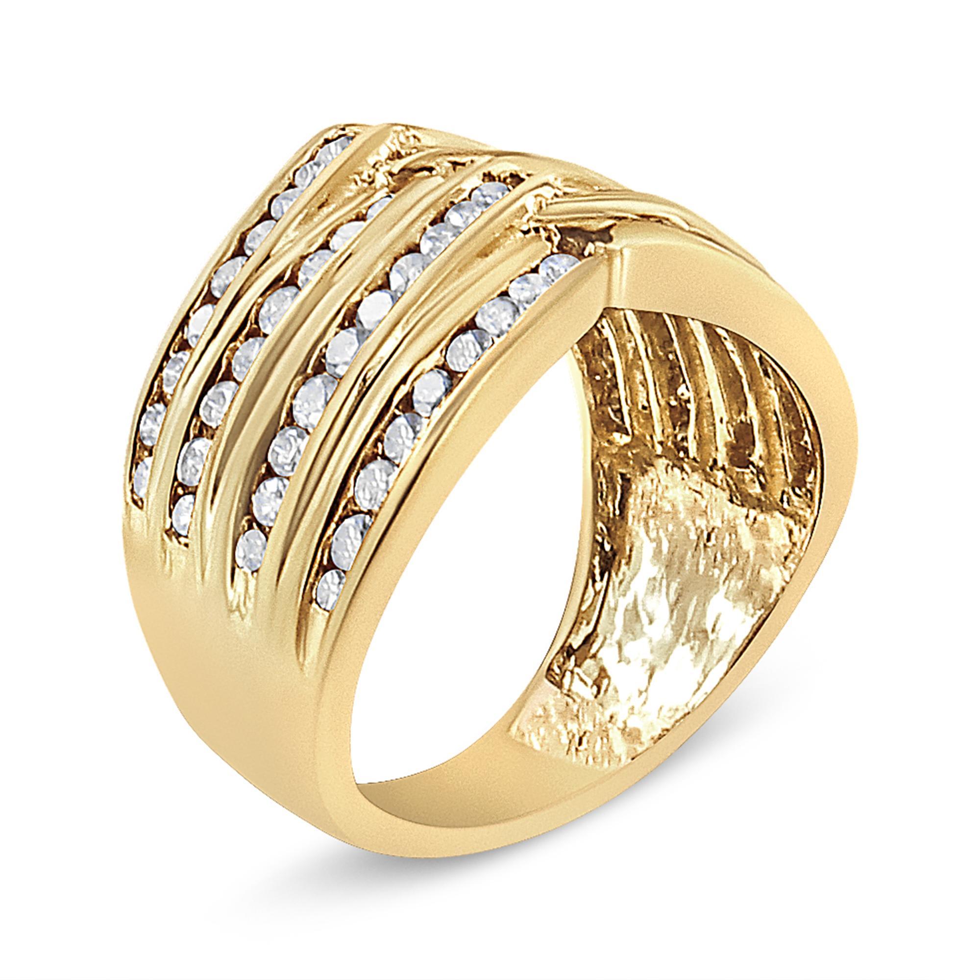 Moderne Bague en argent sterling plaqué or jaune 10K 1 1/2 Cttw Diamond Channel Band en vente