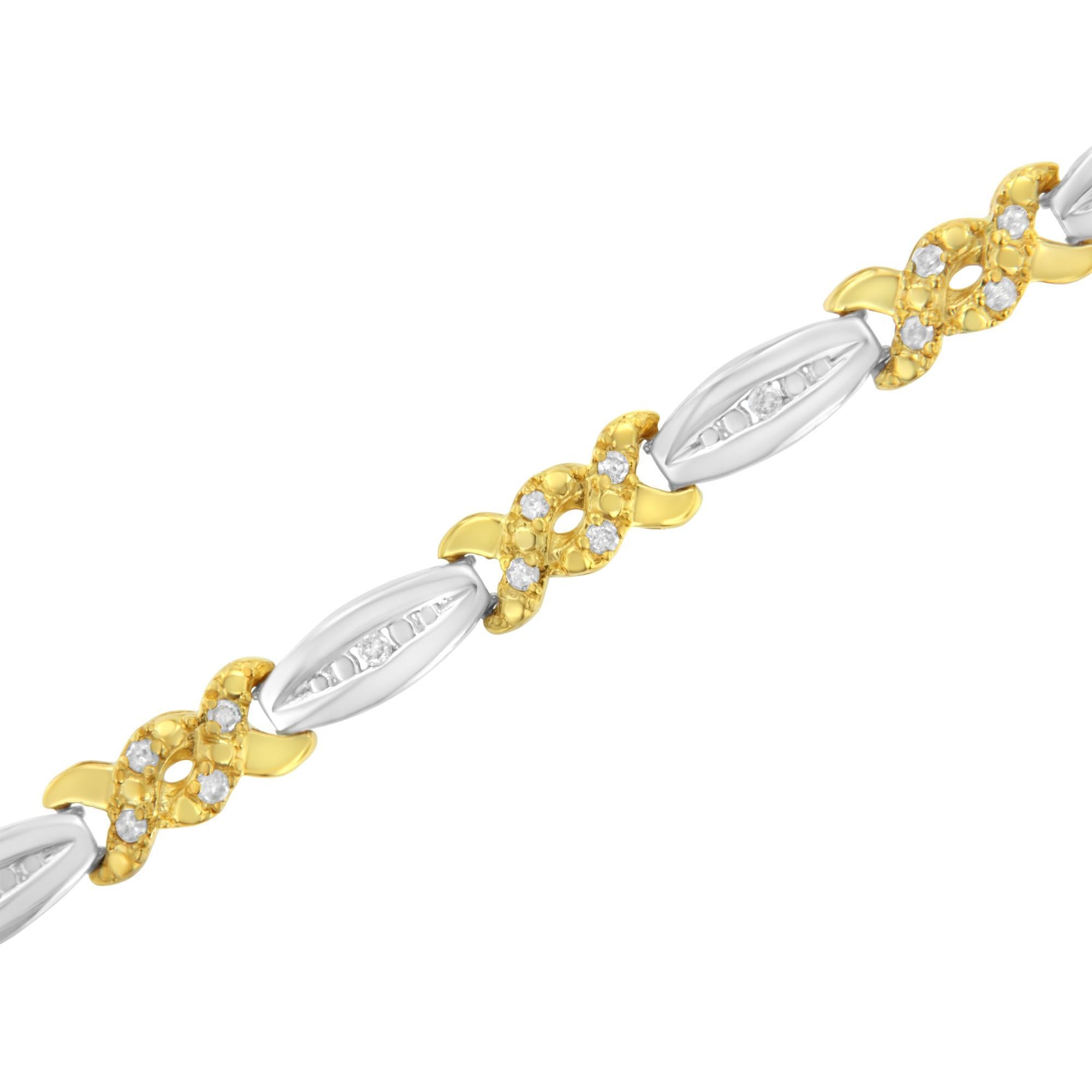 Moderne Bracelet à maillons en X en argent sterling plaqué or jaune 10K avec 1/2 cttw de diamant en vente