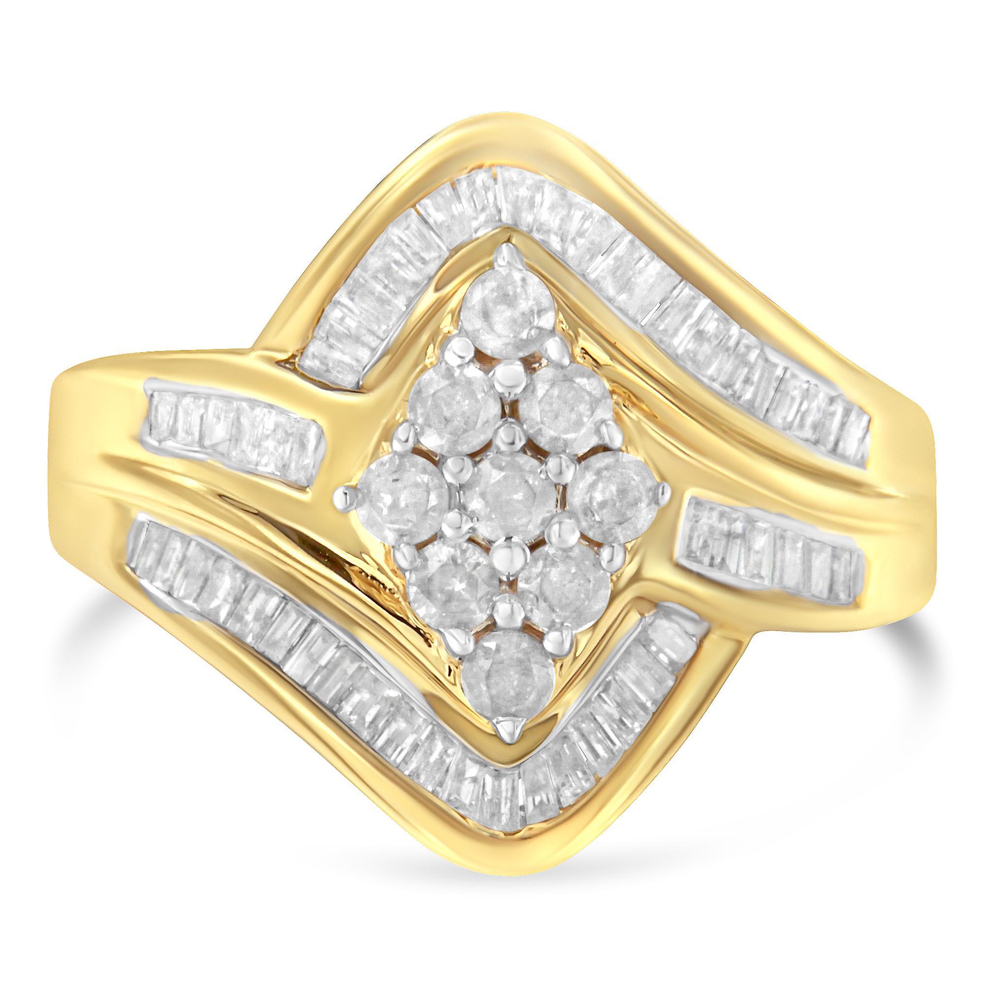 En vente :  Bague en argent sterling plaqué or jaune 10K 1.0 Cttw Diamond Bypass Cluster Ring 3
