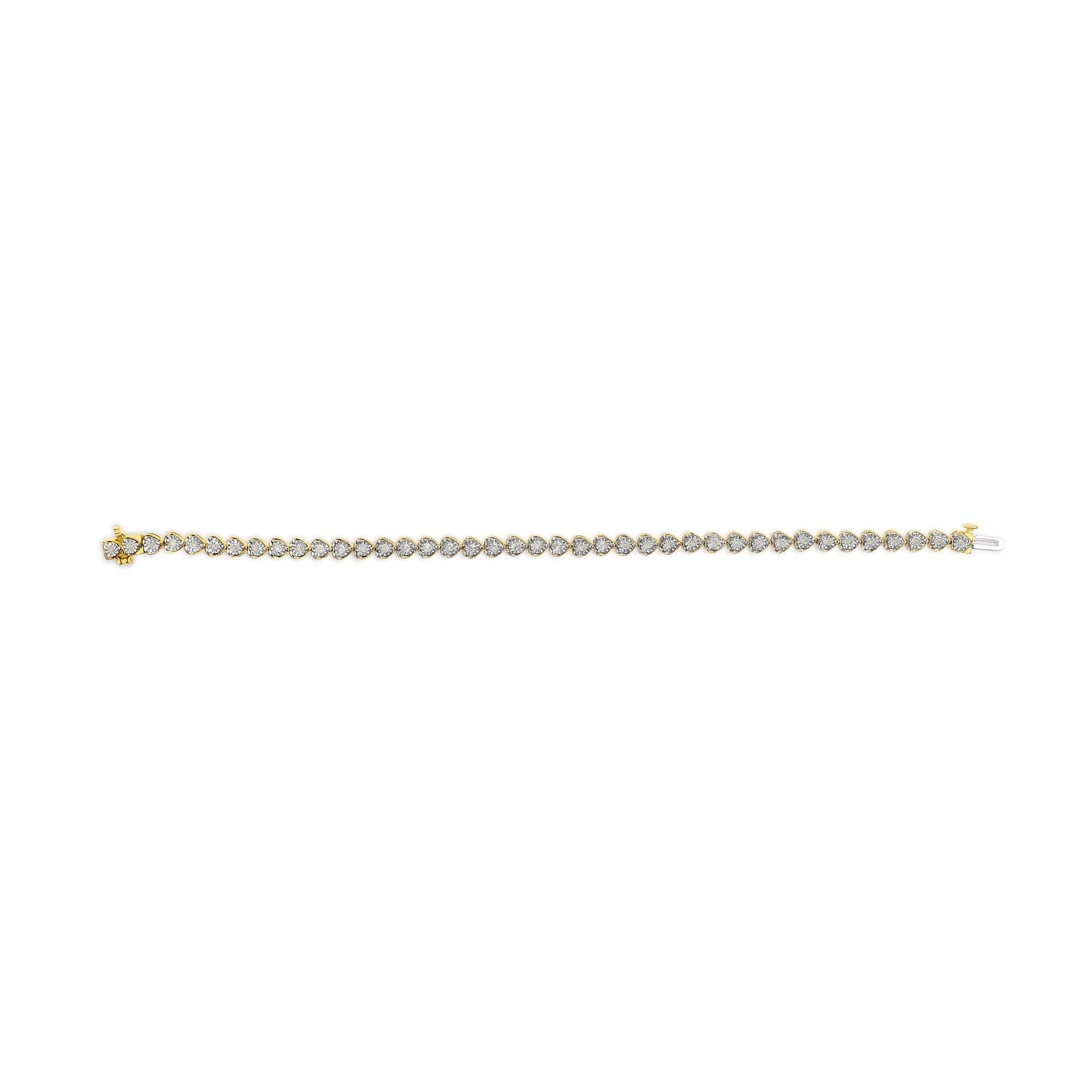 Moderno Bracciale con cuore in argento 925 placcato oro giallo 10K e diamanti da 1,0 ctw in vendita