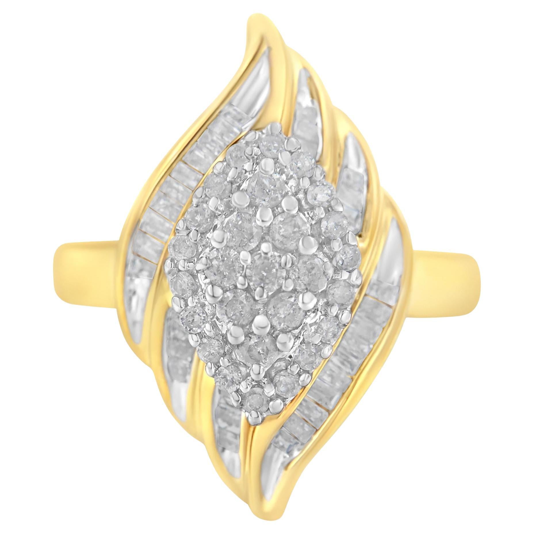 Anillo de cóctel de diamantes de 3/4 qt bañado en oro amarillo de 10 quilates y plata de ley .925
