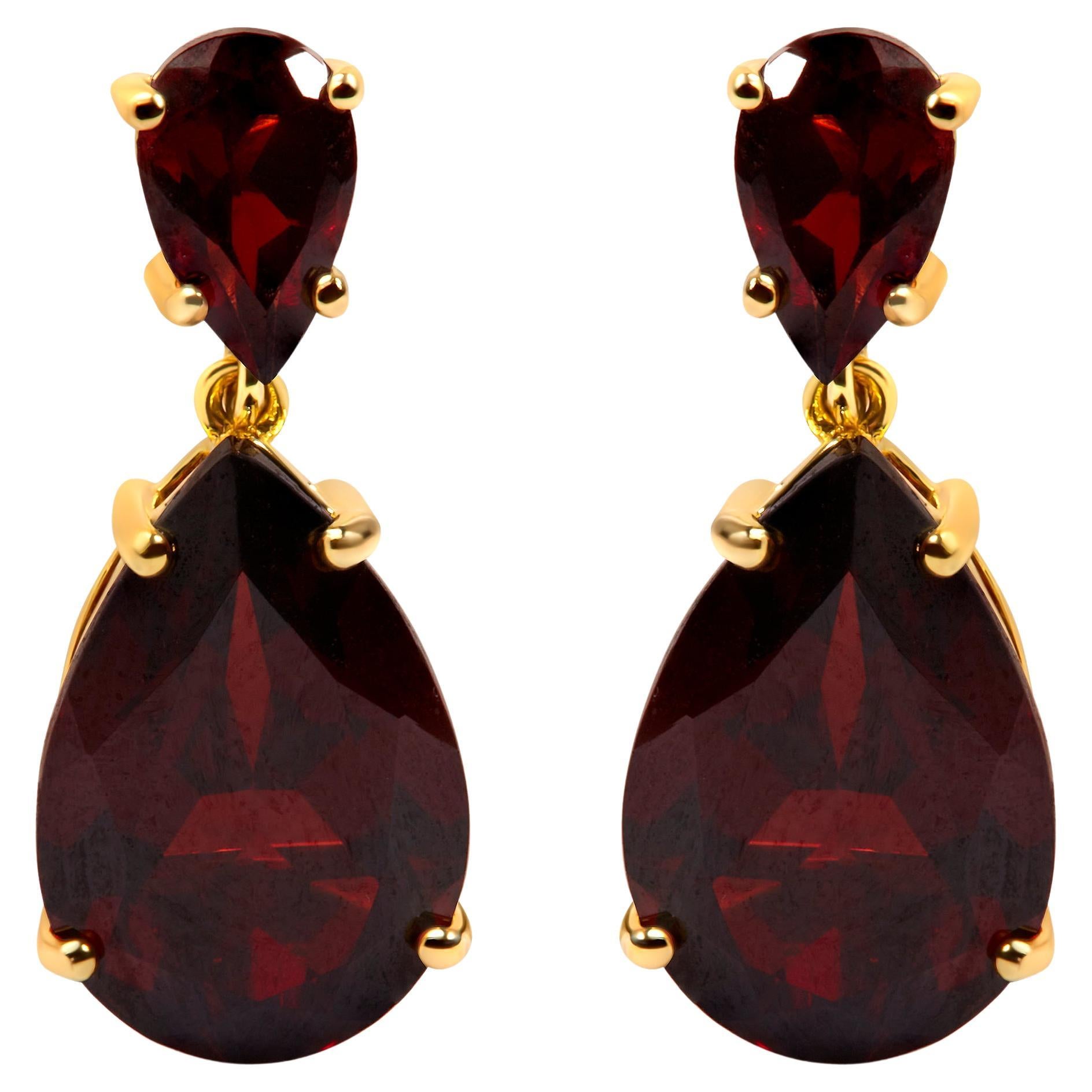 10K Yellow Gold Plated Sterling Silver 14.0ct Red Garnet Drop and Dangle Earring For Sale