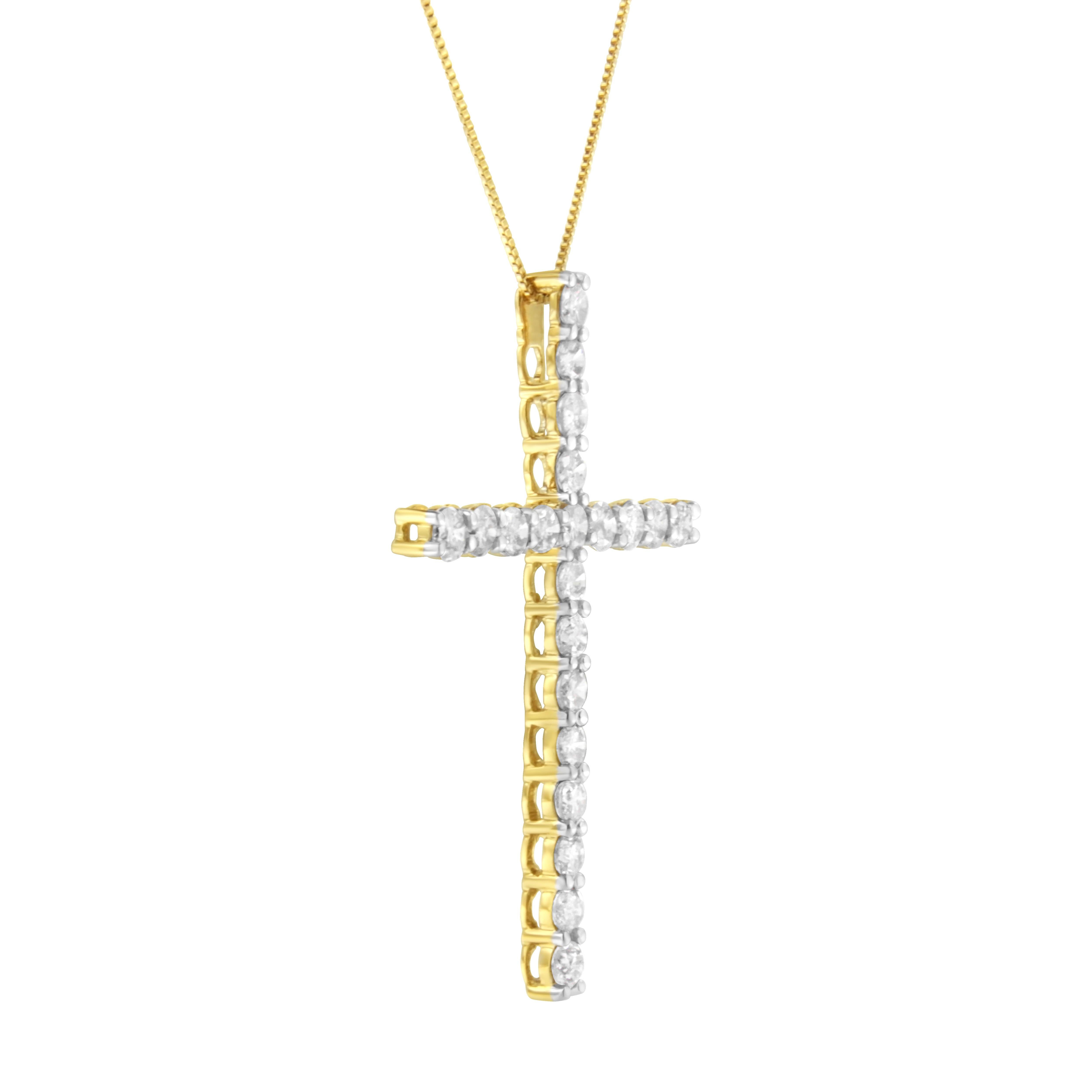 Contemporaneo Collana con ciondolo a croce di diamanti in argento 925 placcato oro giallo 10K in vendita
