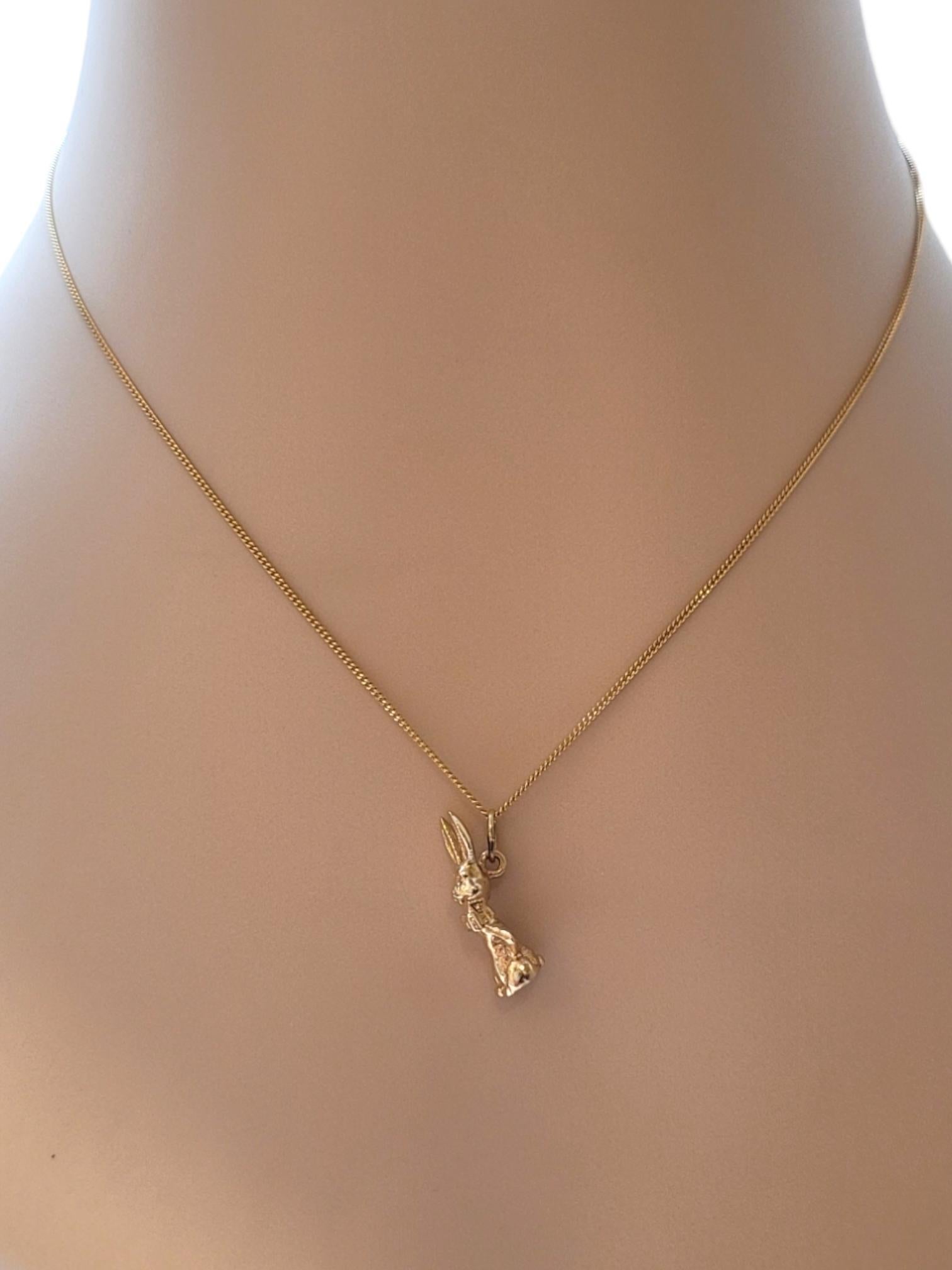 Charm en or jaune 10K Lapin avec noeud papillon #18640 en vente 3