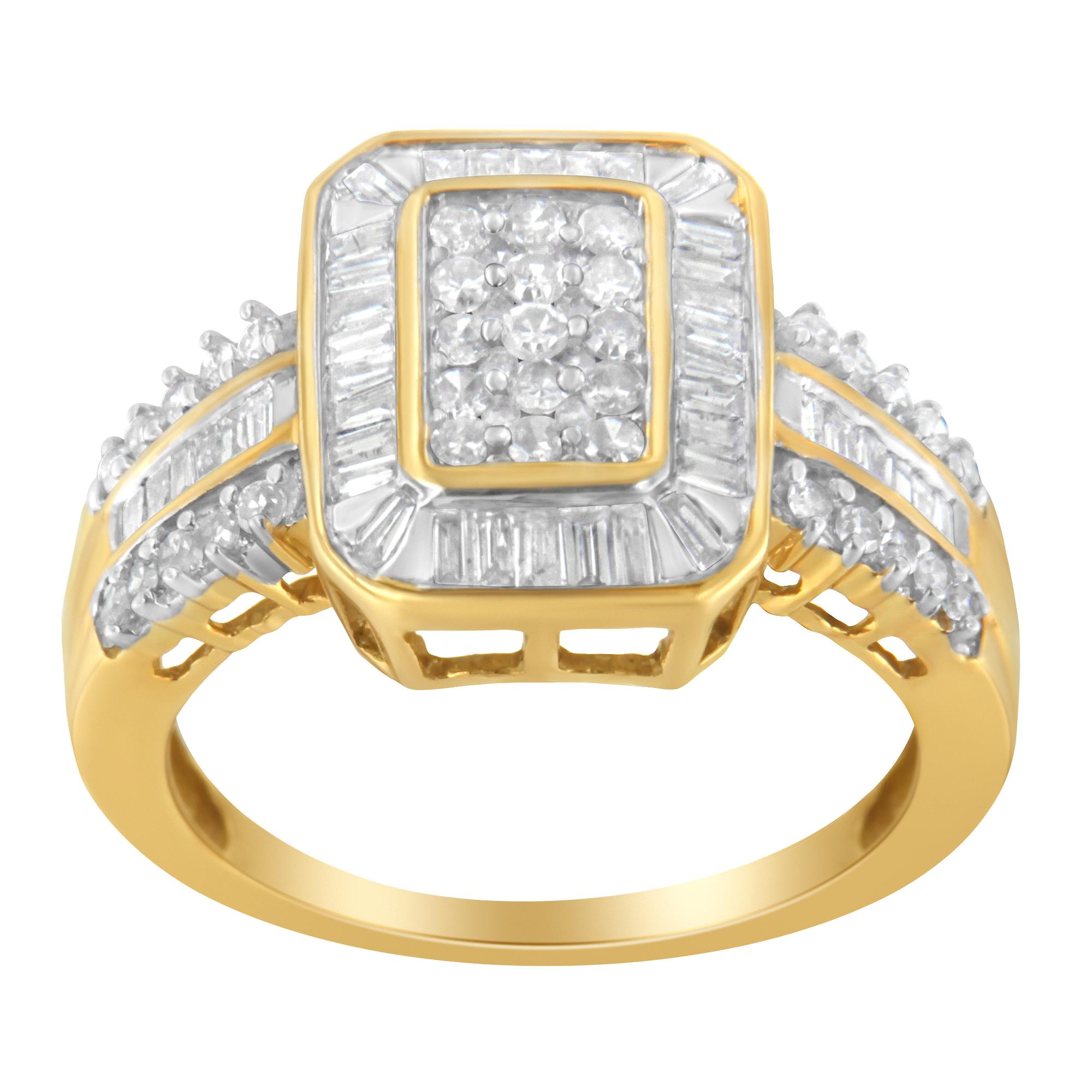 Moderne Bague en or jaune 10K à grappes de diamants ronds et baguettes de 1,0 ctw en vente