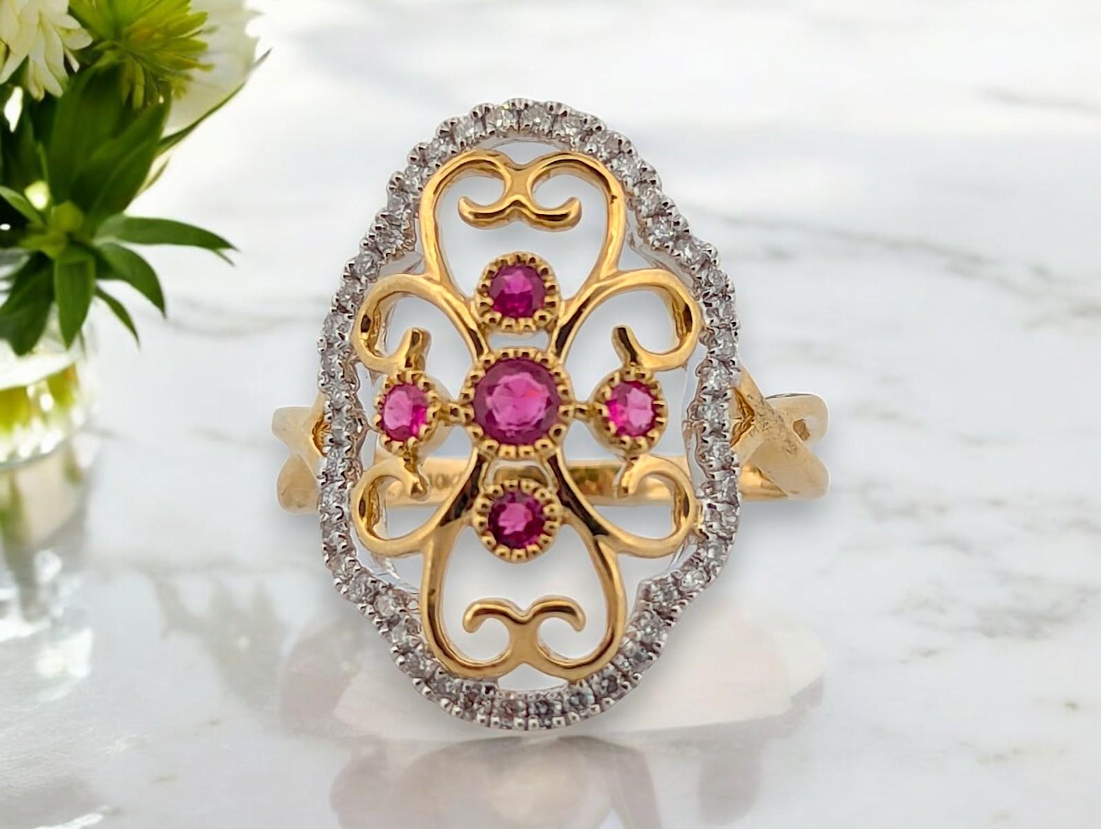 Sylvie  Anello in oro giallo 10k con rubini e diamanti e .40 CT di rubini naturali In condizioni Nuovo in vendita a Greeneville, TN