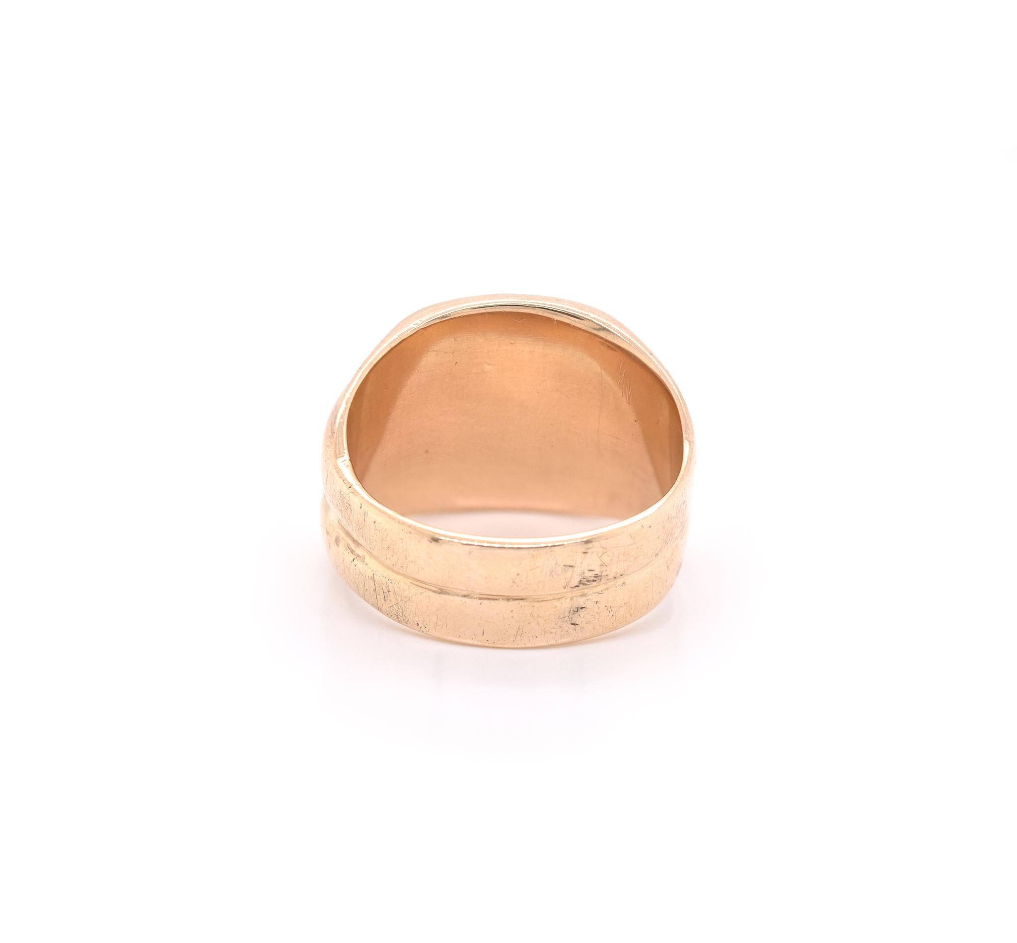 Women's 10 Karat Yellow Gold Signet Ring For Sale