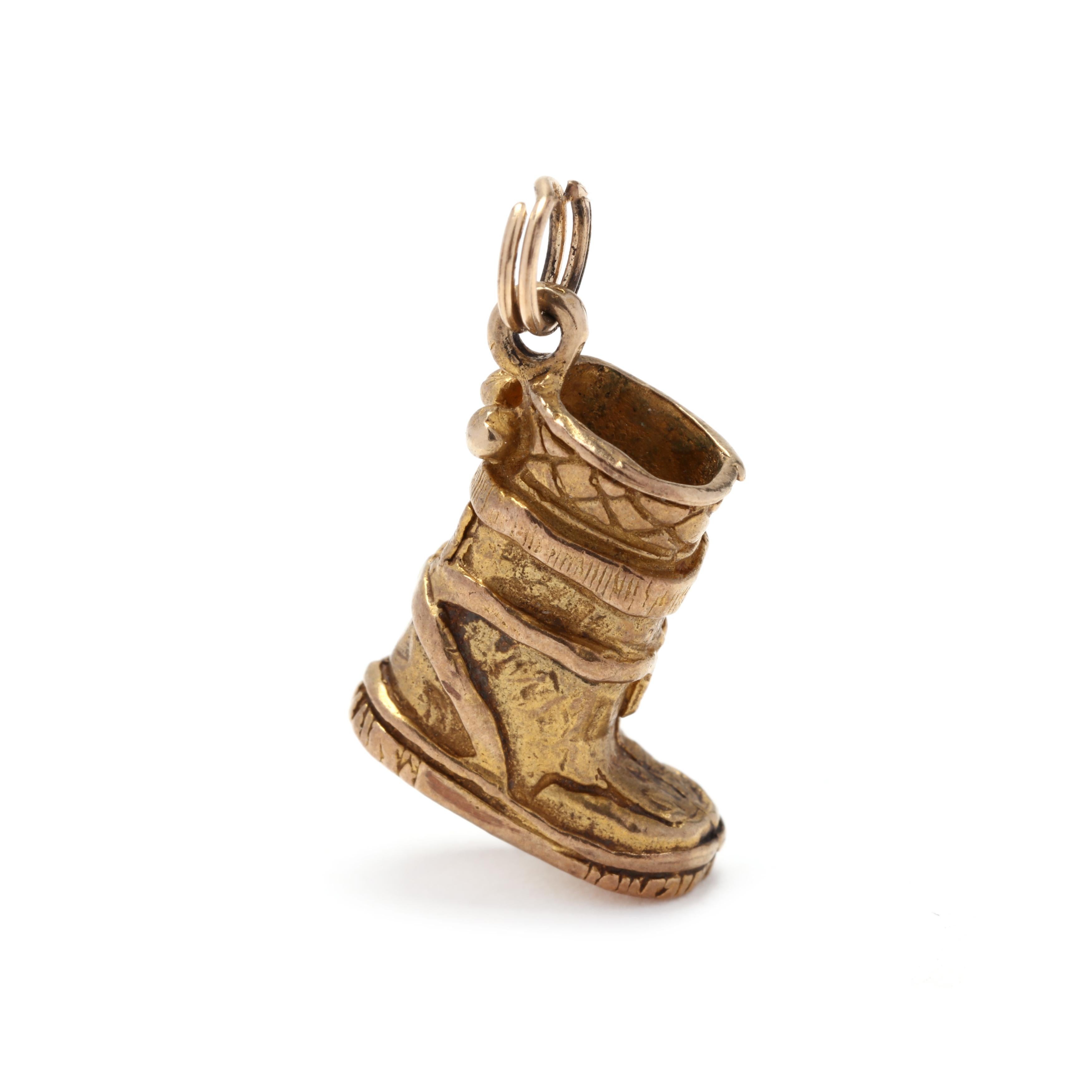 10K Yellow Gold Snow Boot Charm In Good Condition In McLeansville, NC