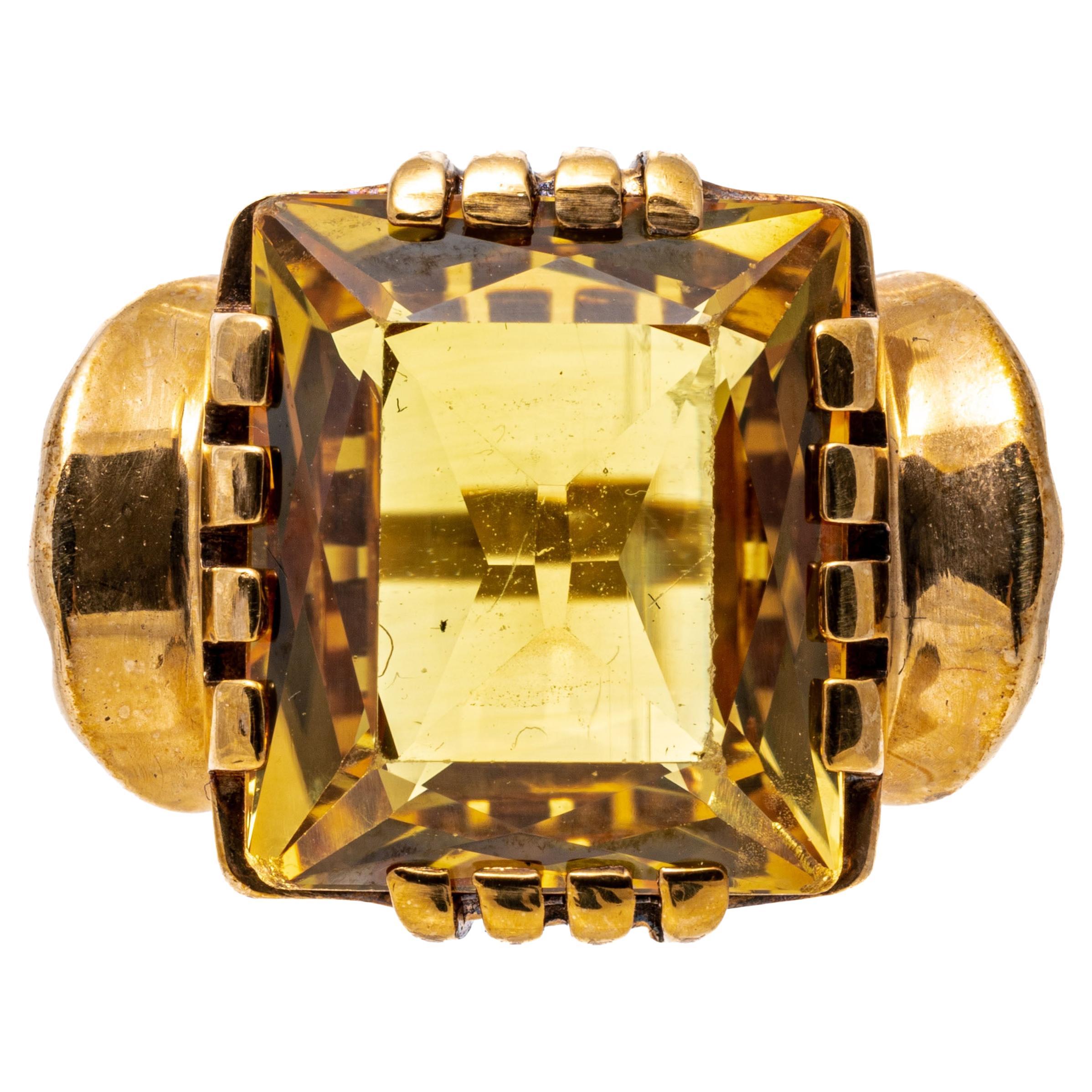 Bague vintage en or jaune 10 carats avec saphir jaune synthétique de style des années 1950