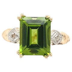 10K Yellow Gold Retro 3.48 carat Emerald Cut Peridot Ring