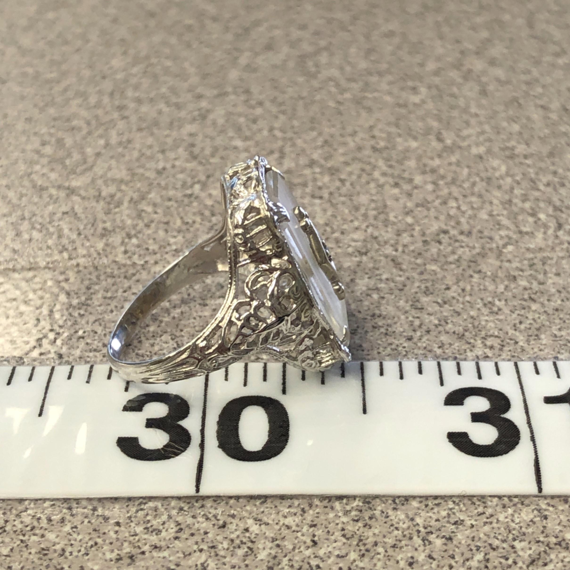 10kt Art Deco Camphor Glass Ring 2