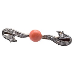 Spilla in stile Art Nouveau 10KT con corallo e diamanti