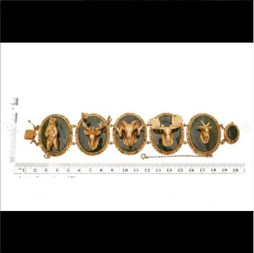 Women's or Men's 10kt Jadeite WILDLIFE bracelet For Sale