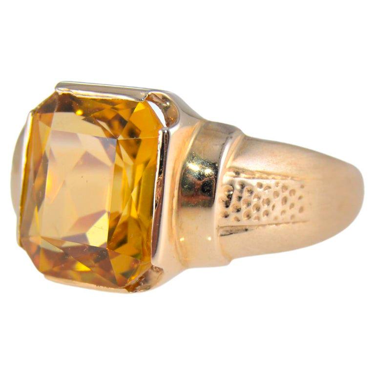 Women's or Men's 10Kt. Solid Gold Art Deco Signet Ring with Citrine Quartz Faceted Stone 1930's For Sale