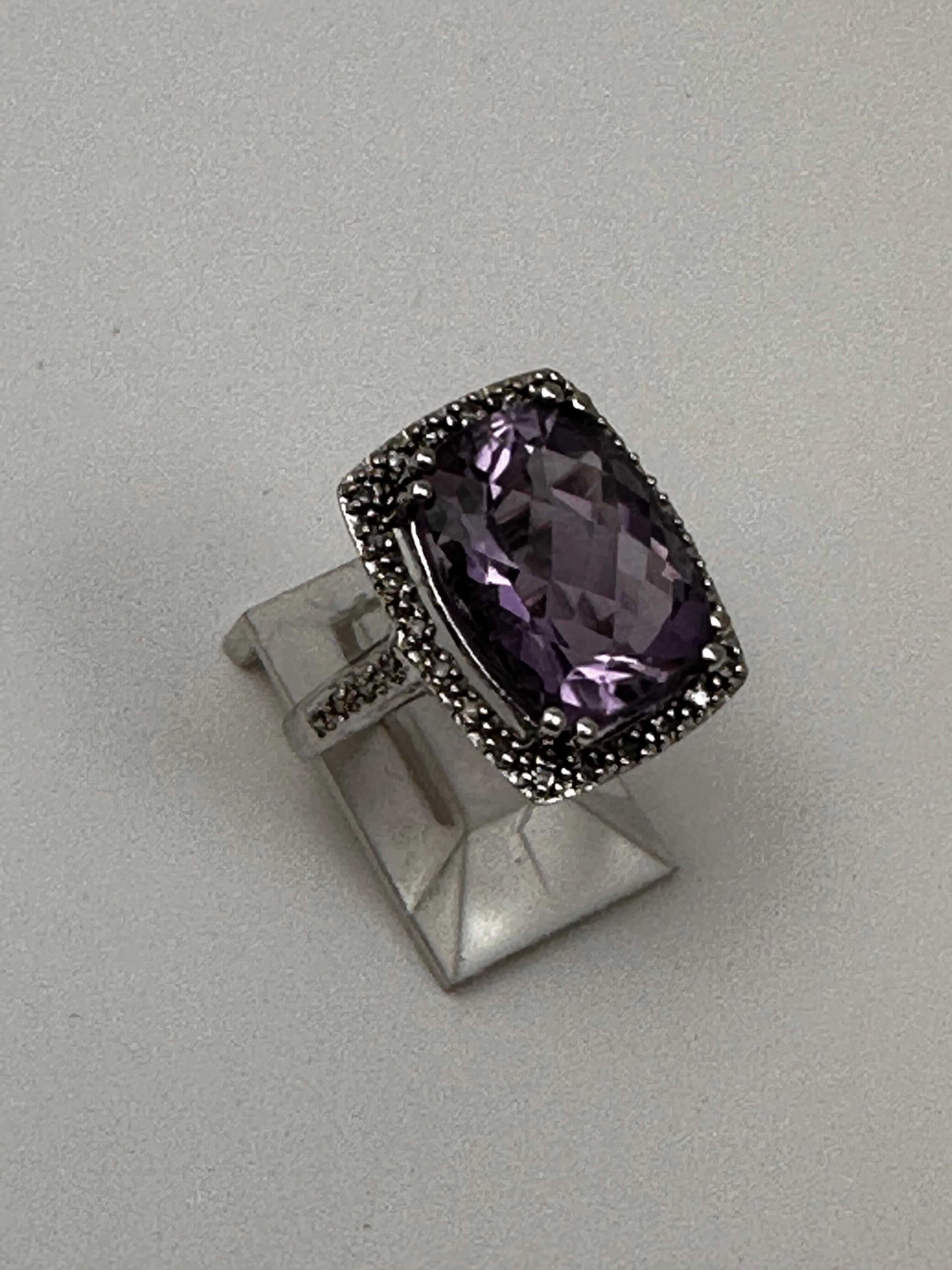 Women's 10kt White Gold 11mm x 15mm Cushion Cut Amethyst and Diamond Ring Size 6 3/4 For Sale