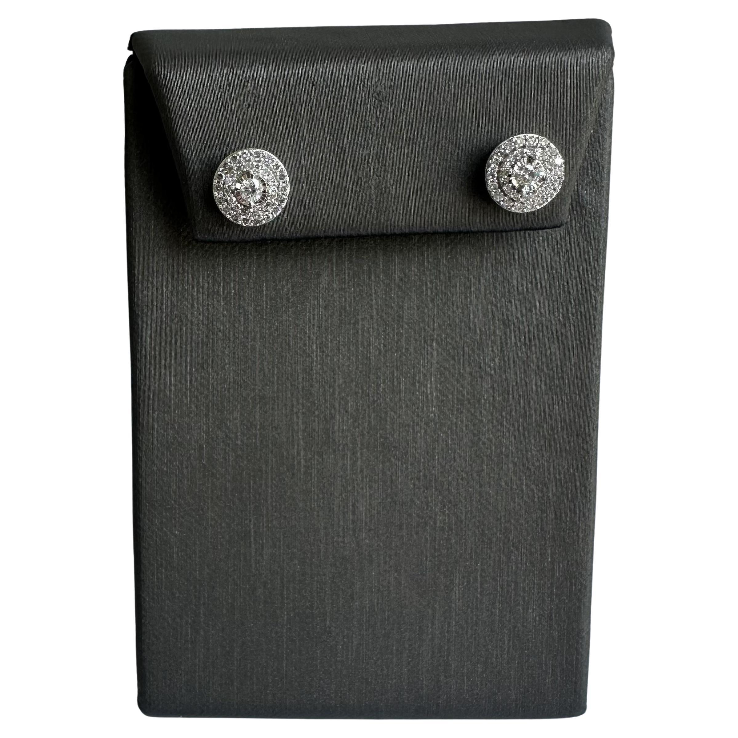 Pendientes de oro blanco de 10 quilates con halo de diamantes - 0.50ctw GH SI2-I1 Diamantes, Nuevo en venta
