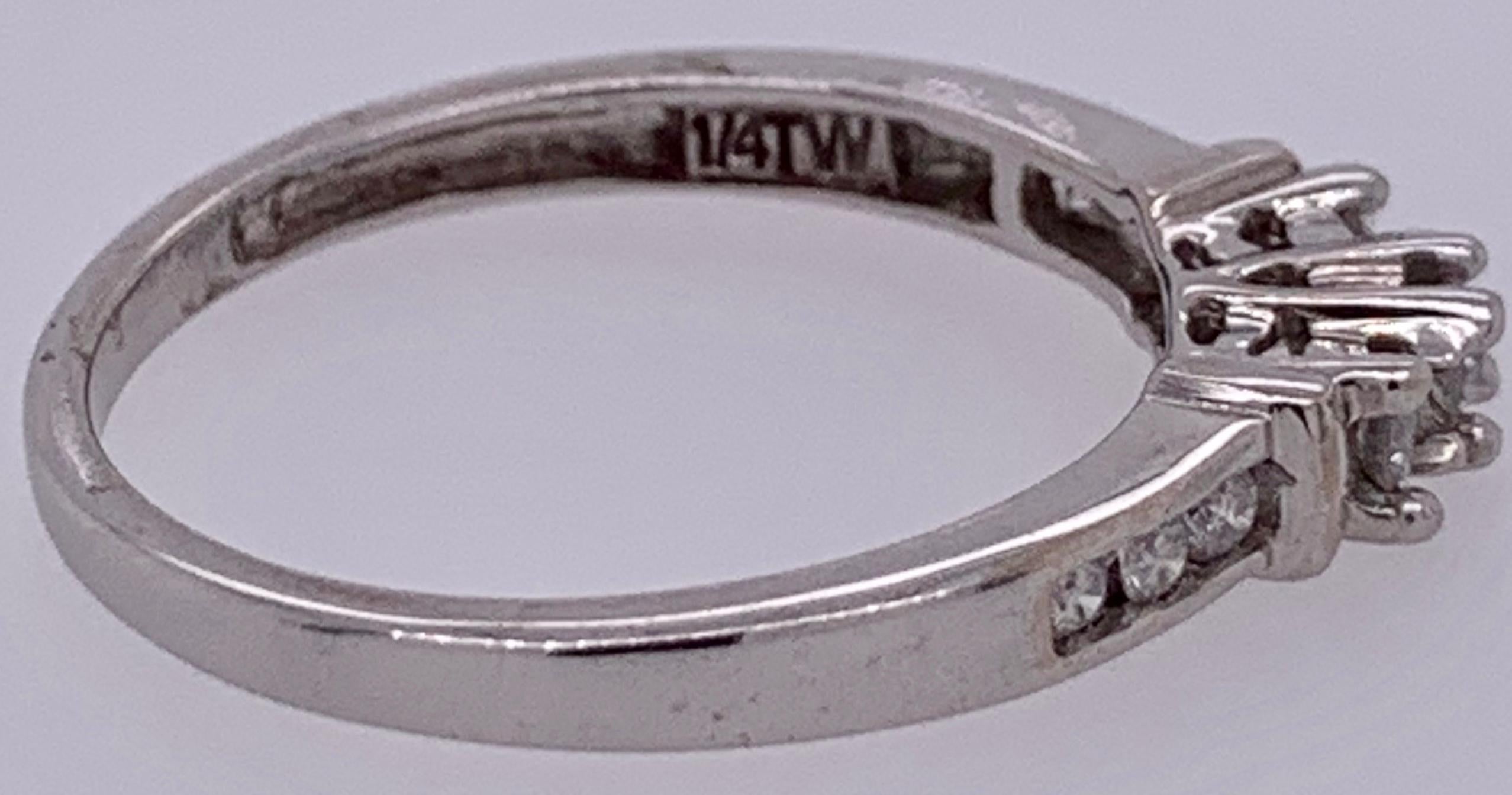 Women's or Men's 10 Karat White Gold Ring .25 Carat 2.03 Grams Total For Sale
