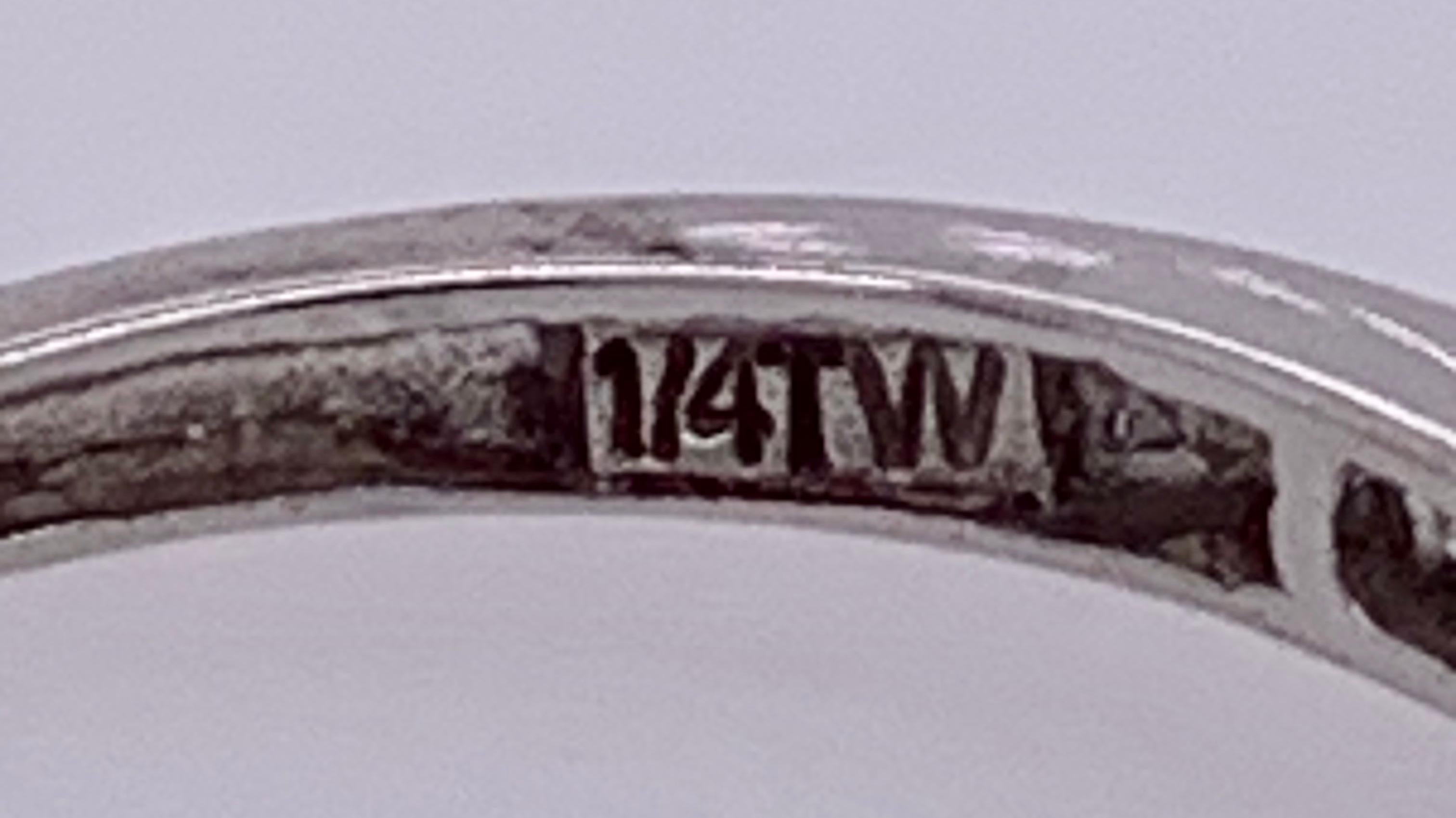Women's or Men's 10 Karat White Gold Ring .25 Carat 2.03 Grams Total For Sale