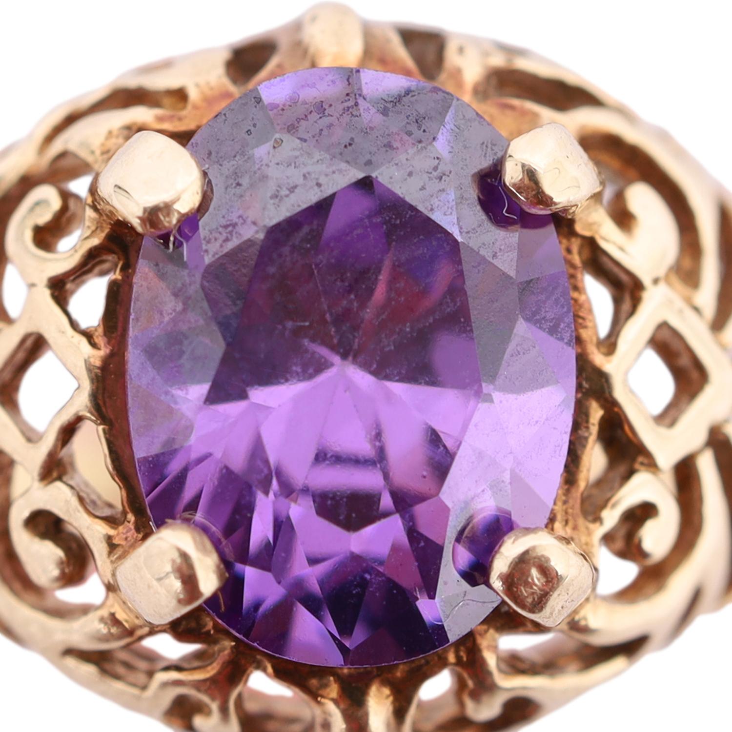 Oval Cut 10Kt Yellow Gold Royal Purple Amethyst Solitaire Ring Filigree Size 8.5 For Sale