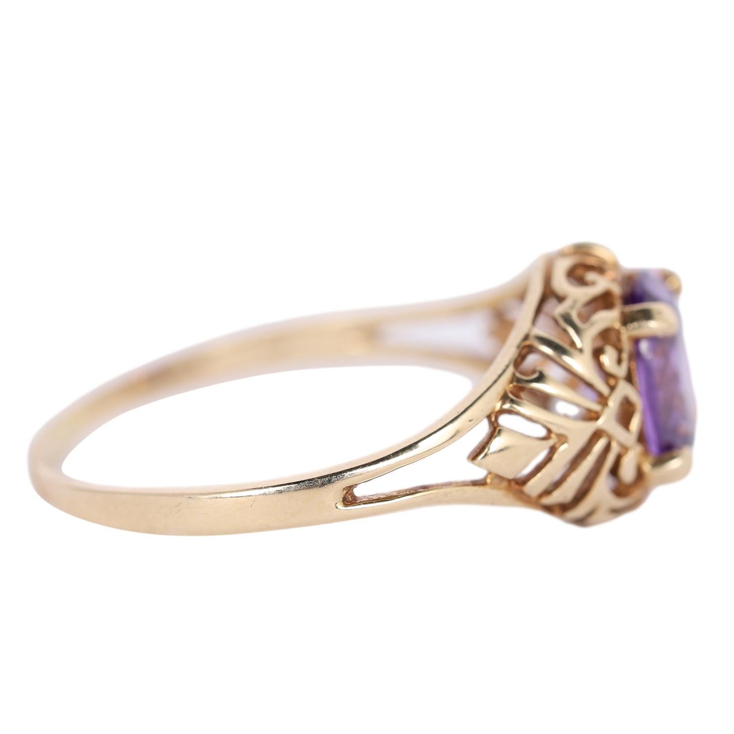 10Kt Yellow Gold Royal Purple Amethyst Solitaire Ring Filigree Size 8.5 For Sale 1