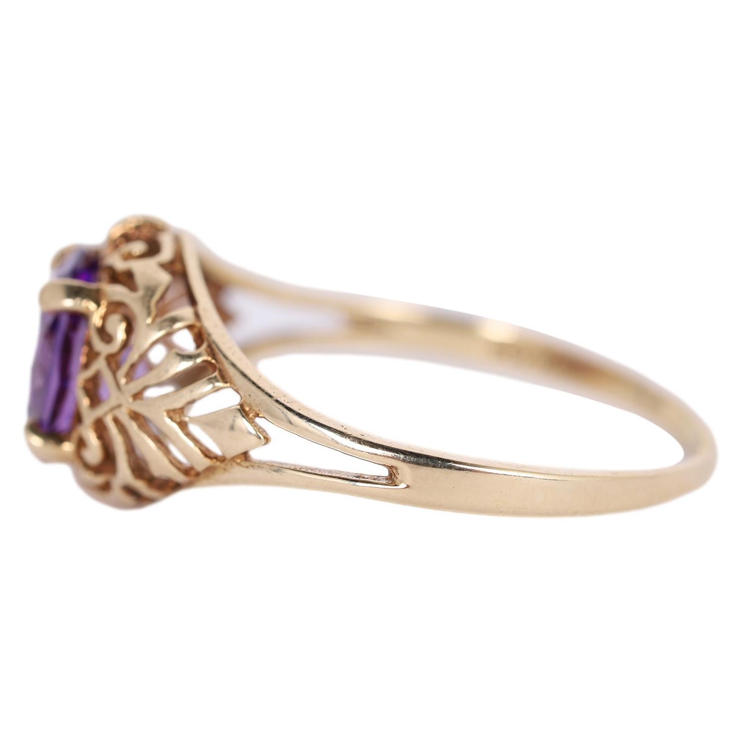 10Kt Yellow Gold Royal Purple Amethyst Solitaire Ring Filigree Size 8.5 For Sale 2
