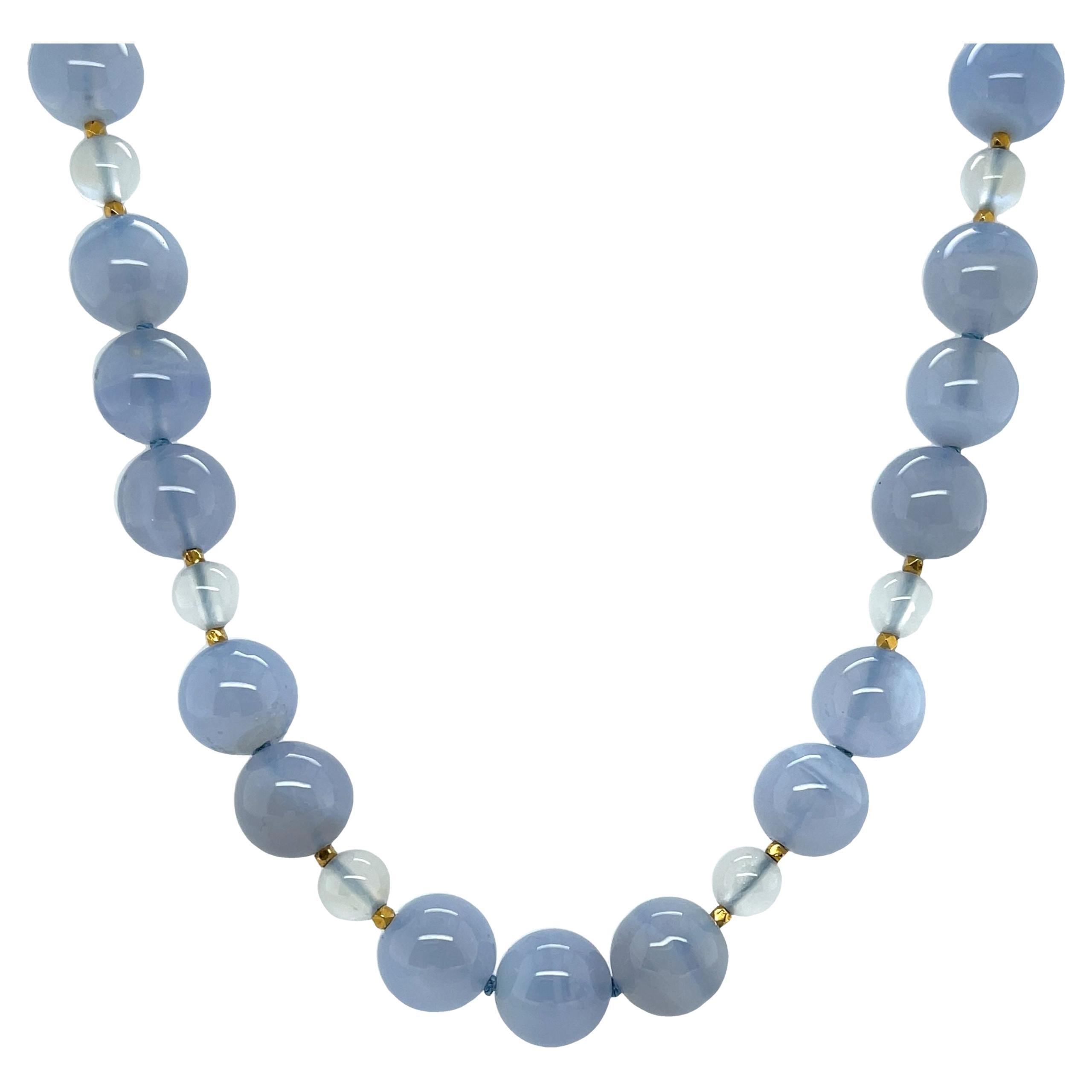 10 mm Chalcedon- und Mondstein-Perlenkette mit Gelbgold-Akzenten