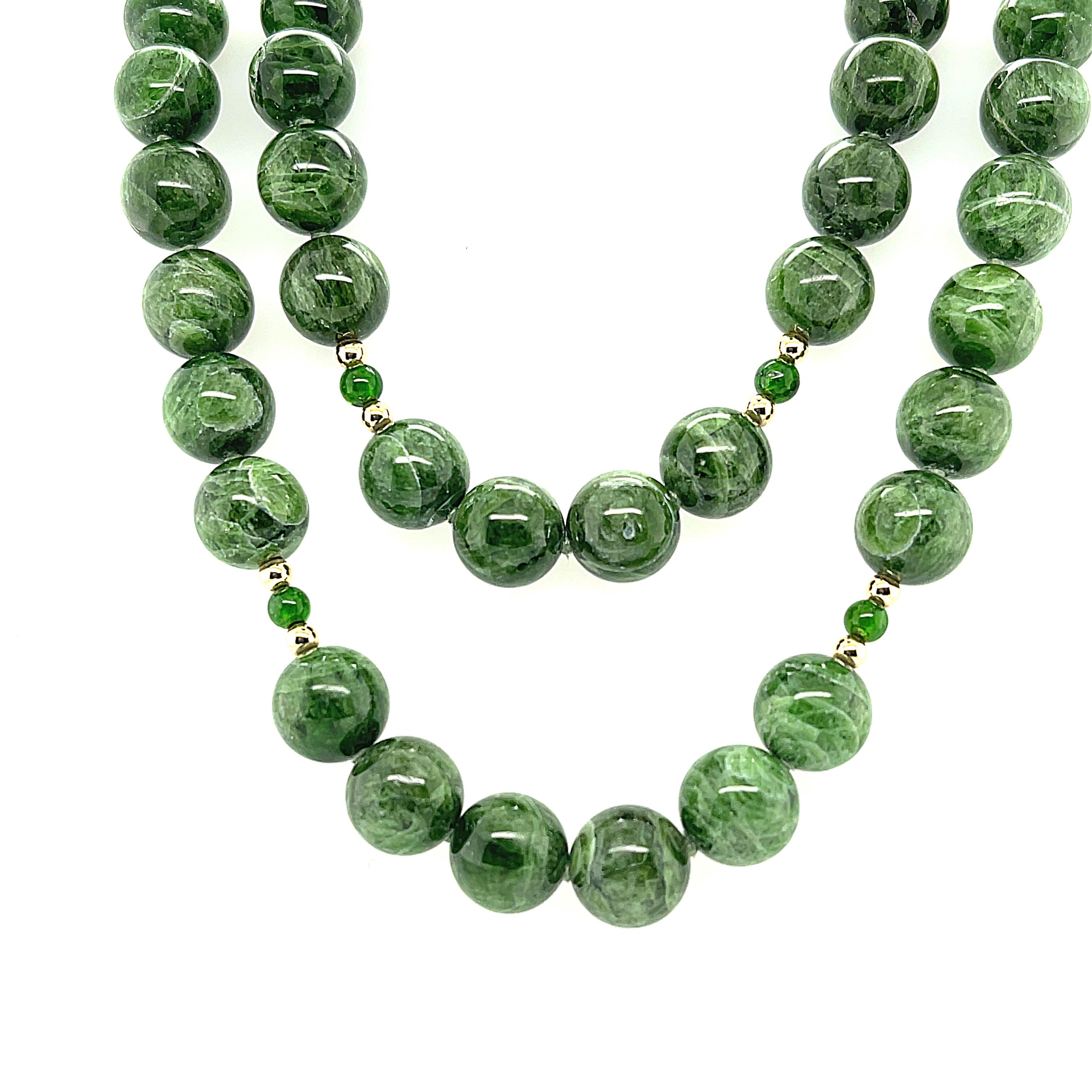 Women's or Men's 10mm Variegated Chrome Diopside Beaded Necklace with Yellow Gold Accents For Sale