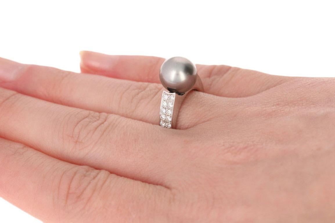 Women's Tahitian Grey Pearl and Diamond Ring, 18 Karat White Gold