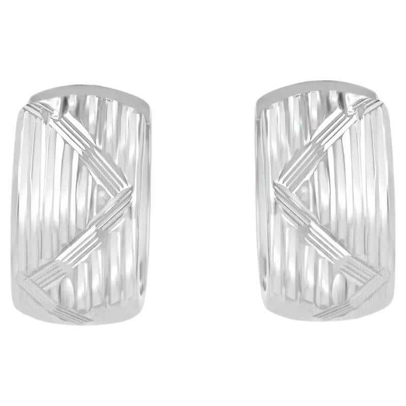 10mm Thick 18K White Gold Hoop Earrings Zig Zag V Vertical Stripe Line Hoops (anneaux en or blanc 18K) en vente