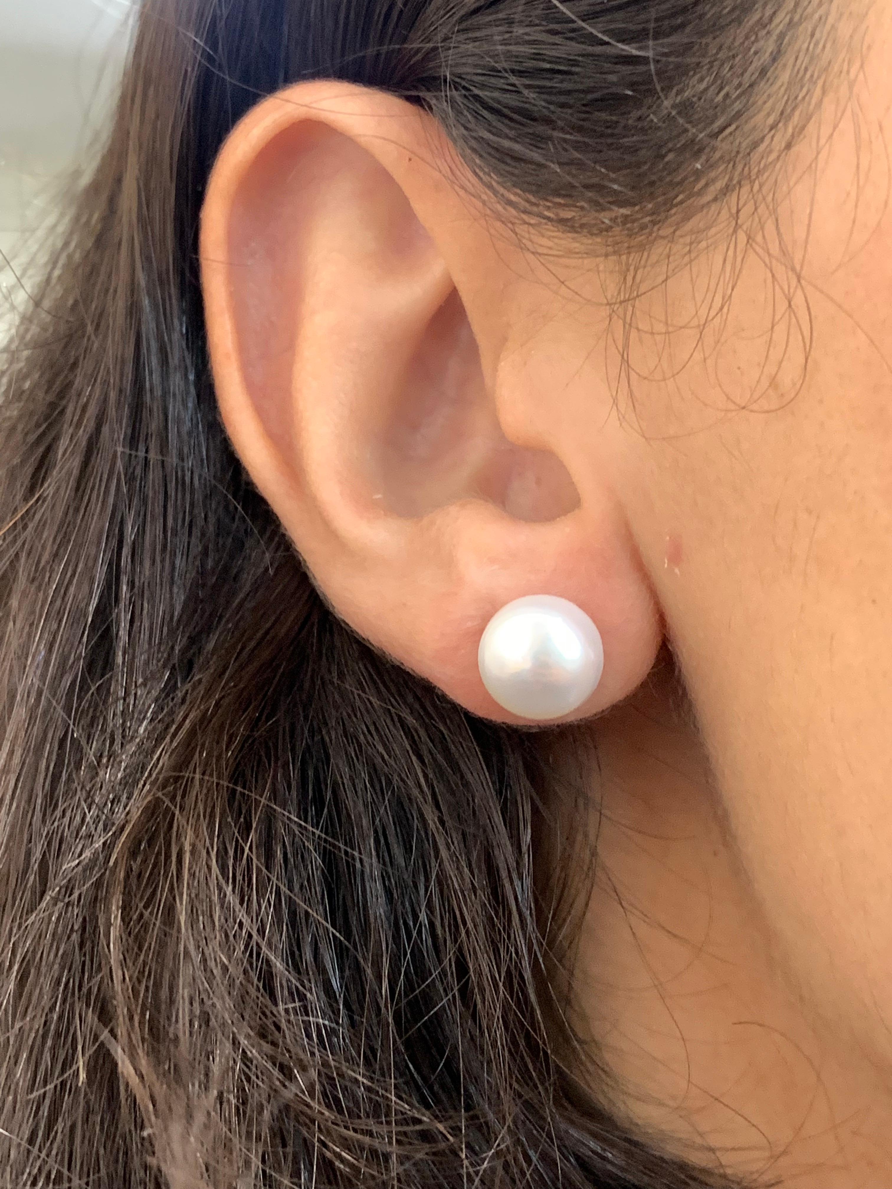 Round Cut 10mm White Freshwater Pearl Stud Earrings in Silver