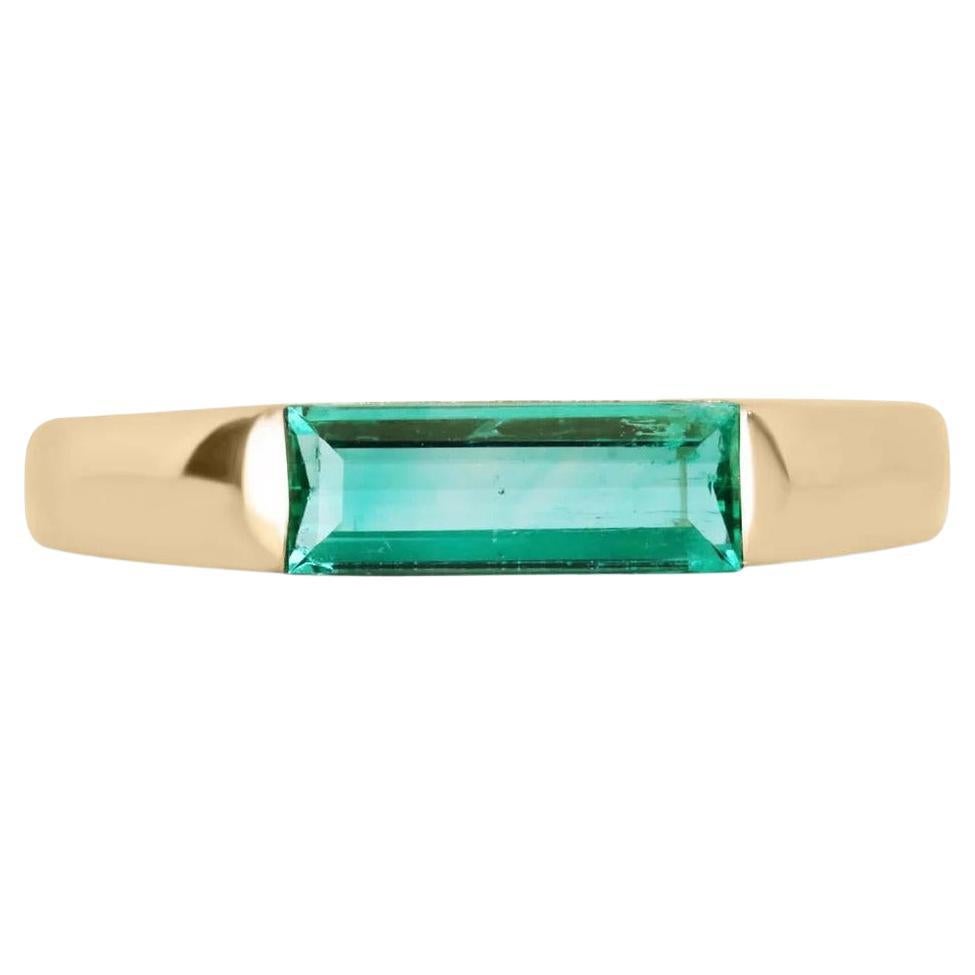 1.0tcw 18K Colombian Emerald-Baguette Cut Minimalist Solitaire Gold Wedding Band For Sale