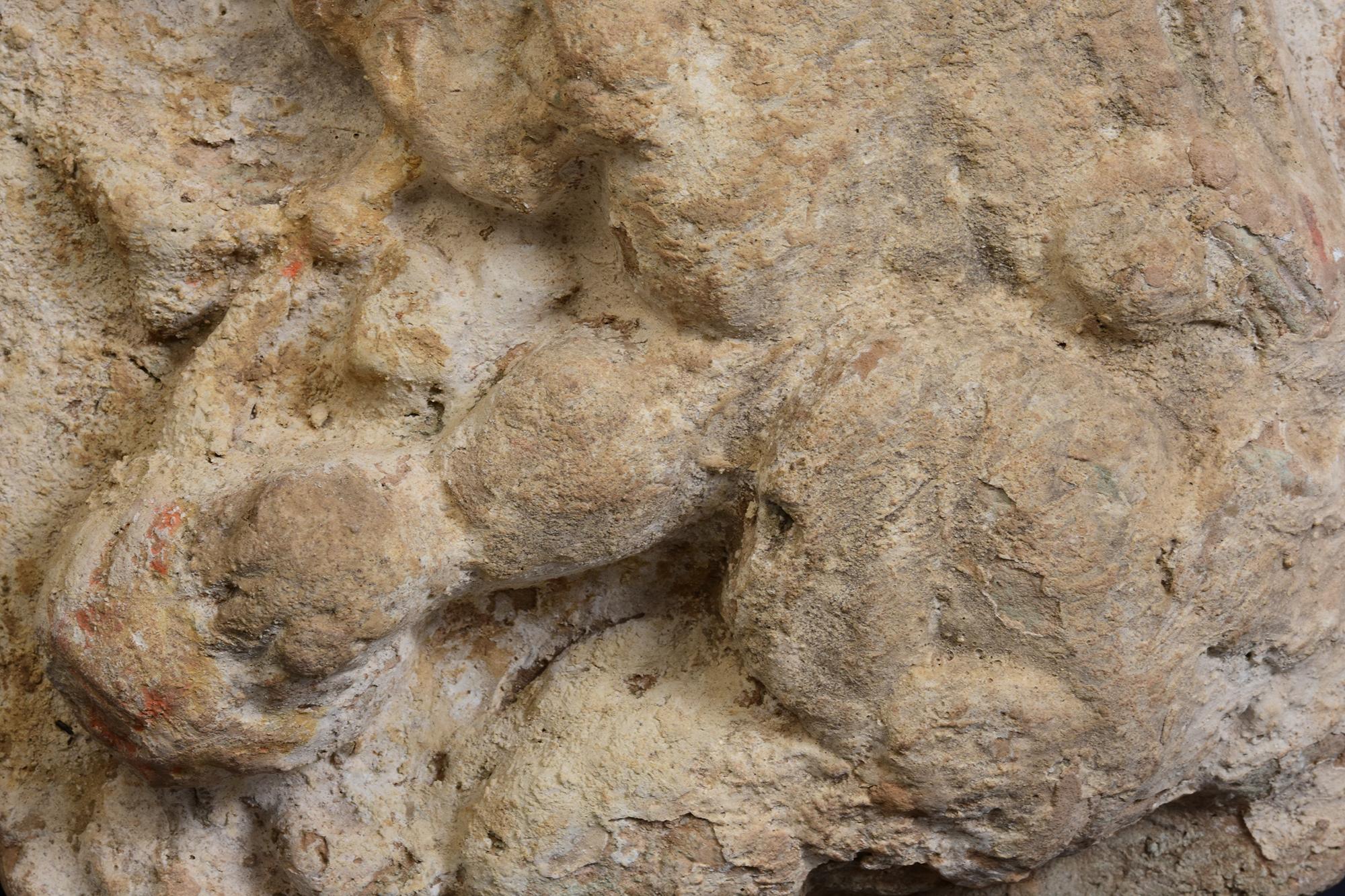 Siglo X - XII, Dinastía Song, Un par de paneles de león de cerámica china antigua en venta 2