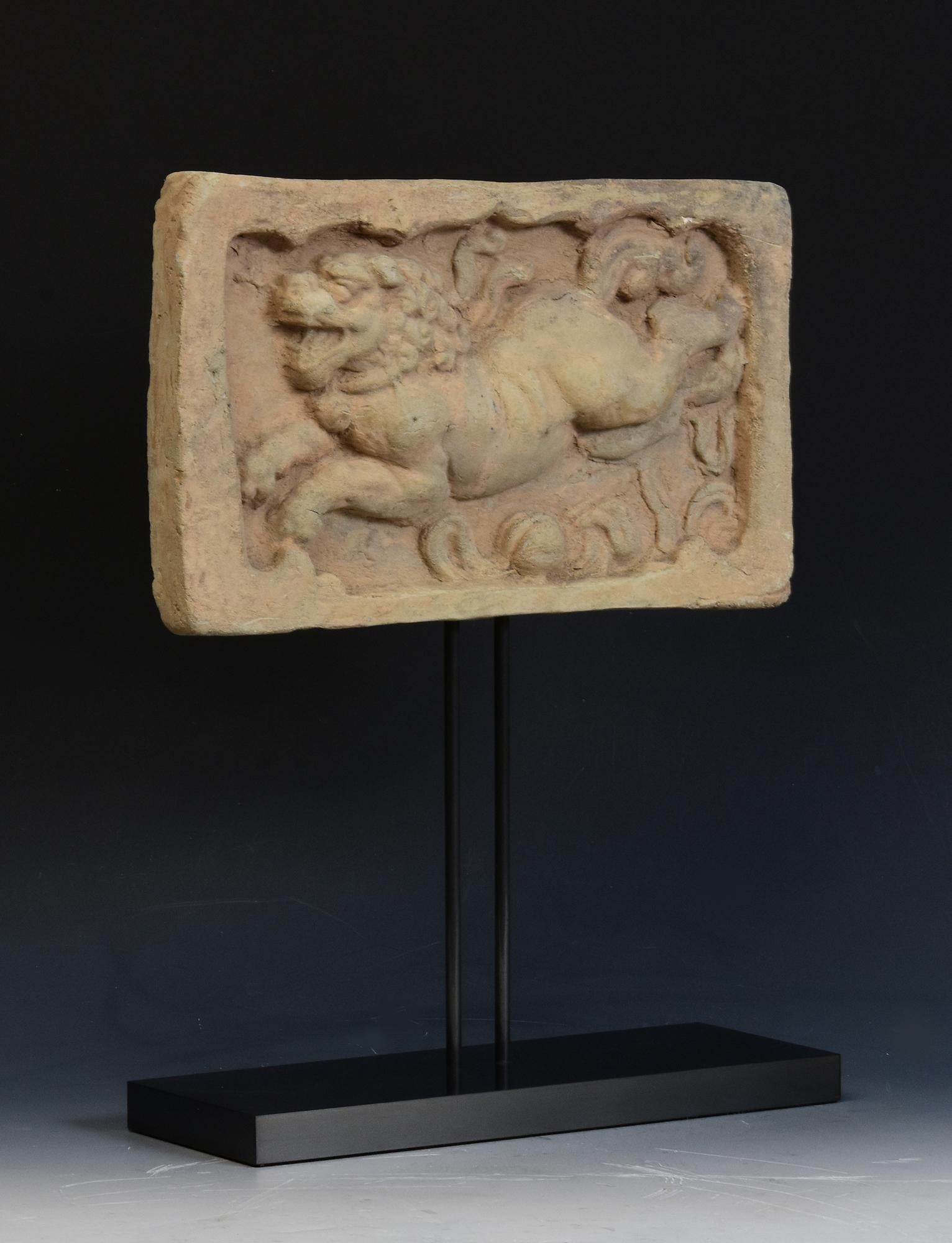 10th - 12th Century, Song Dynasty, Antique Chinese Pottery Lion Panel For Sale 8