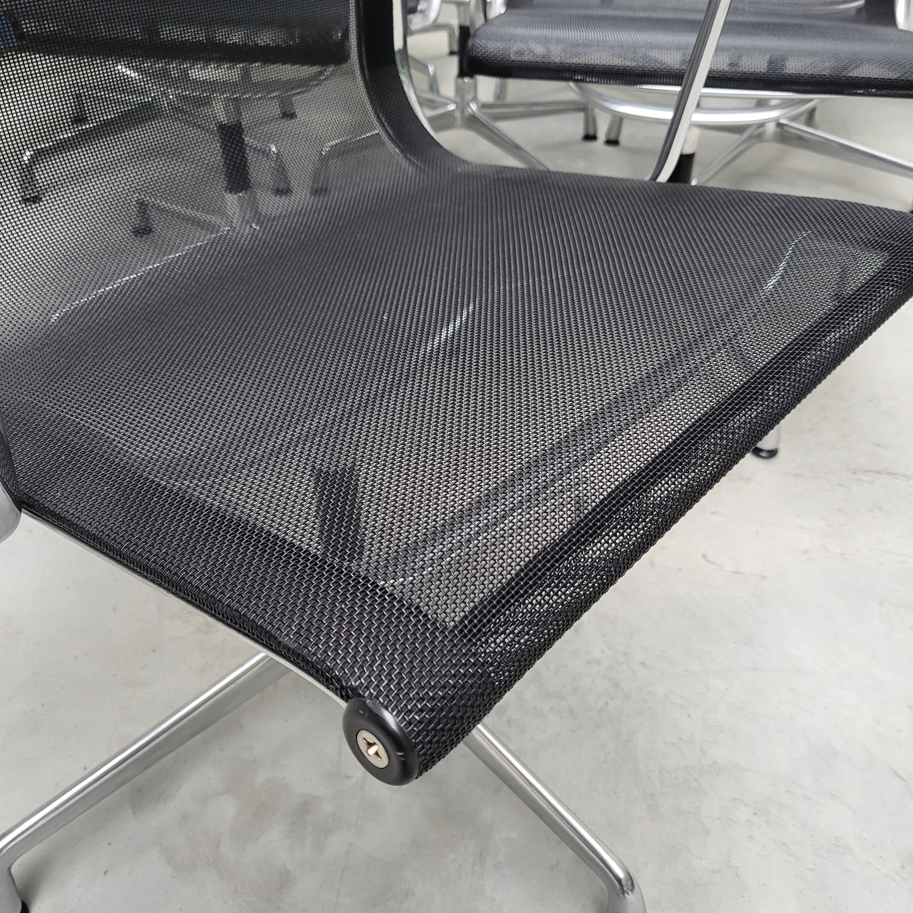 10x Vitra EA108 Office Chair by Charles Eames Netweave, 2015 model In Good Condition In Aachen, NW