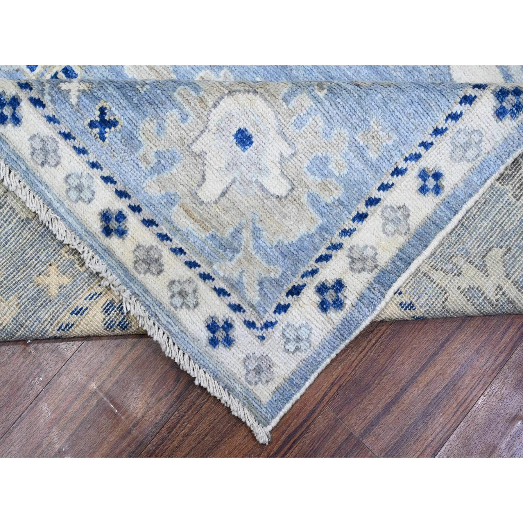 10'x10' Air Force Blau Wolle Schuss Angora Oushak Quadratischer Orientteppich (21. Jahrhundert und zeitgenössisch) im Angebot