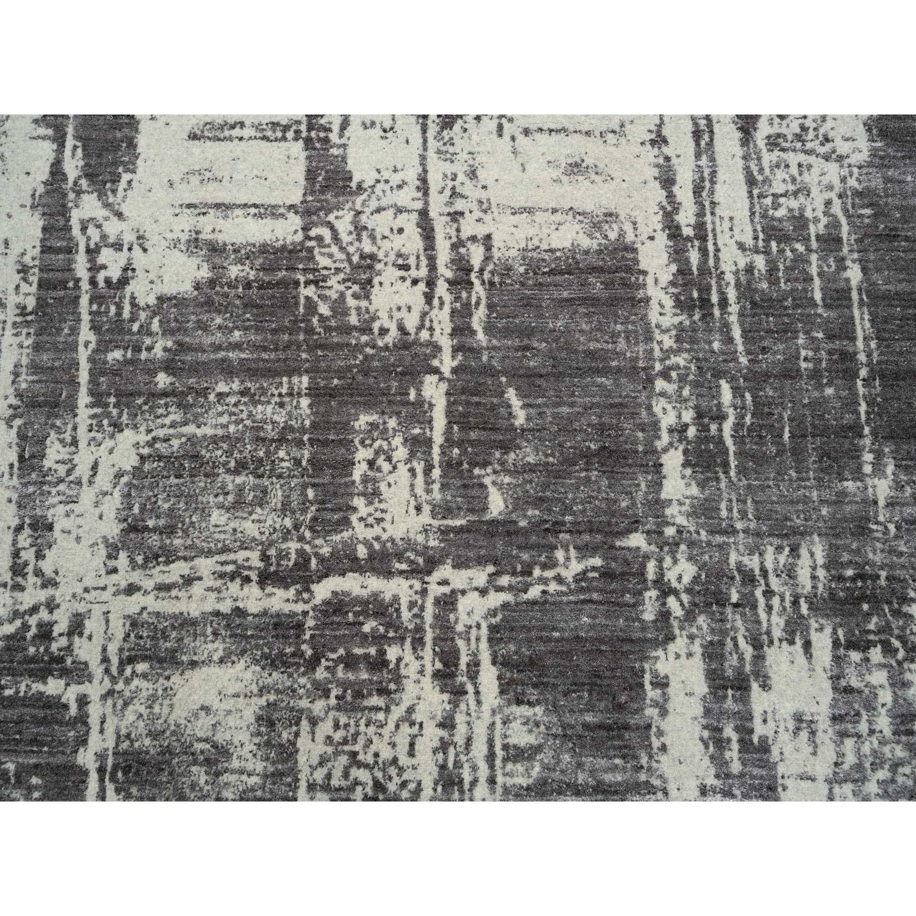 Alfombra redonda tejida a mano de lana y seda de diseño moderno negro 10'x10' en venta 1