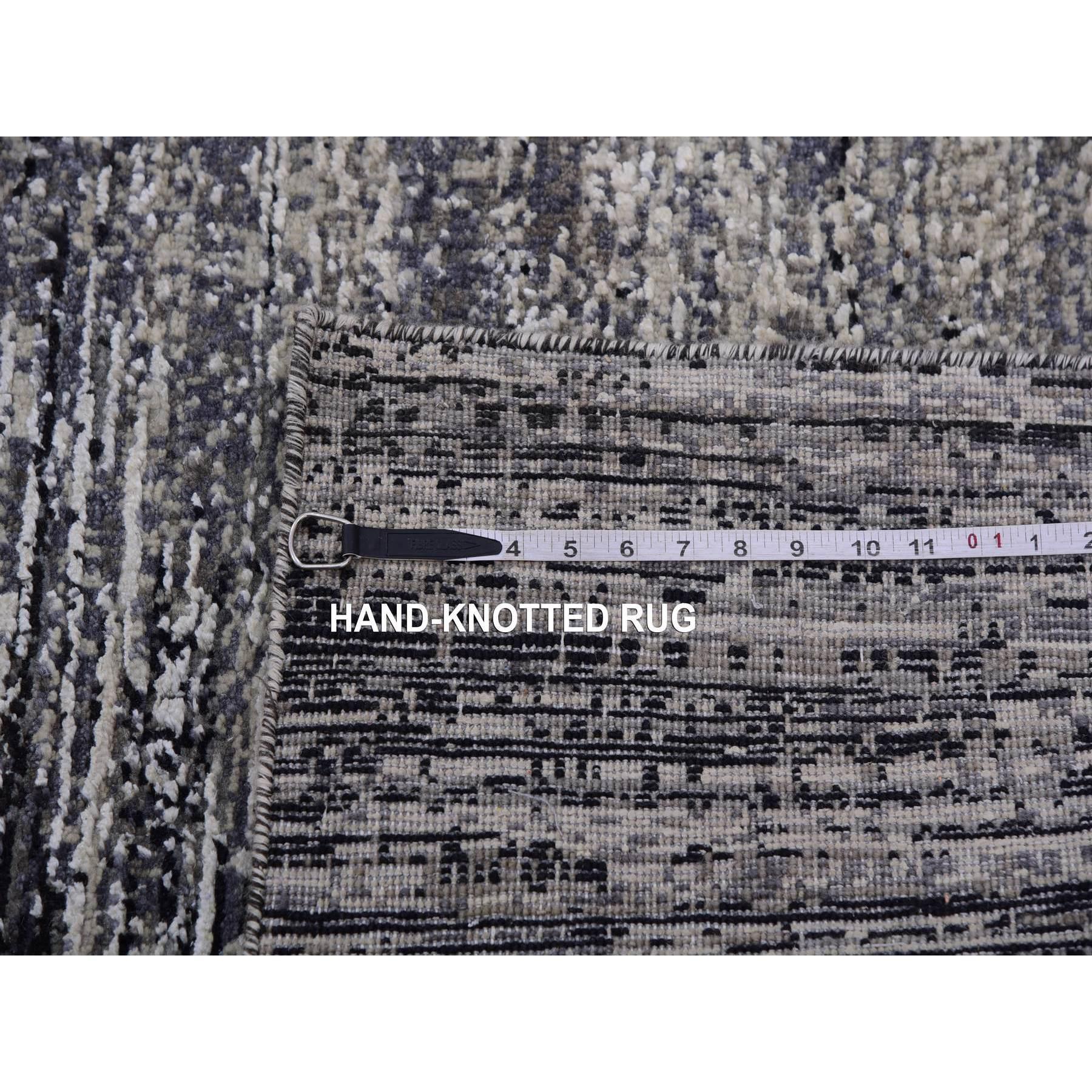 10'x10' Bohemian Black annodato a mano e moderno tappeto quadrato astratto in lana e seta in vendita 3
