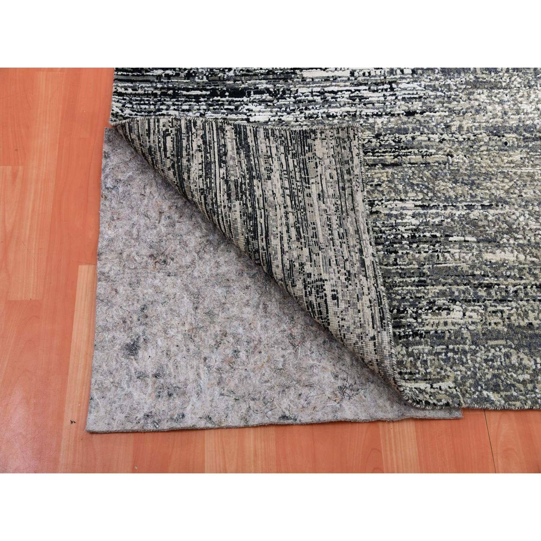 Indiano 10'x10' Bohemian Black annodato a mano e moderno tappeto quadrato astratto in lana e seta in vendita