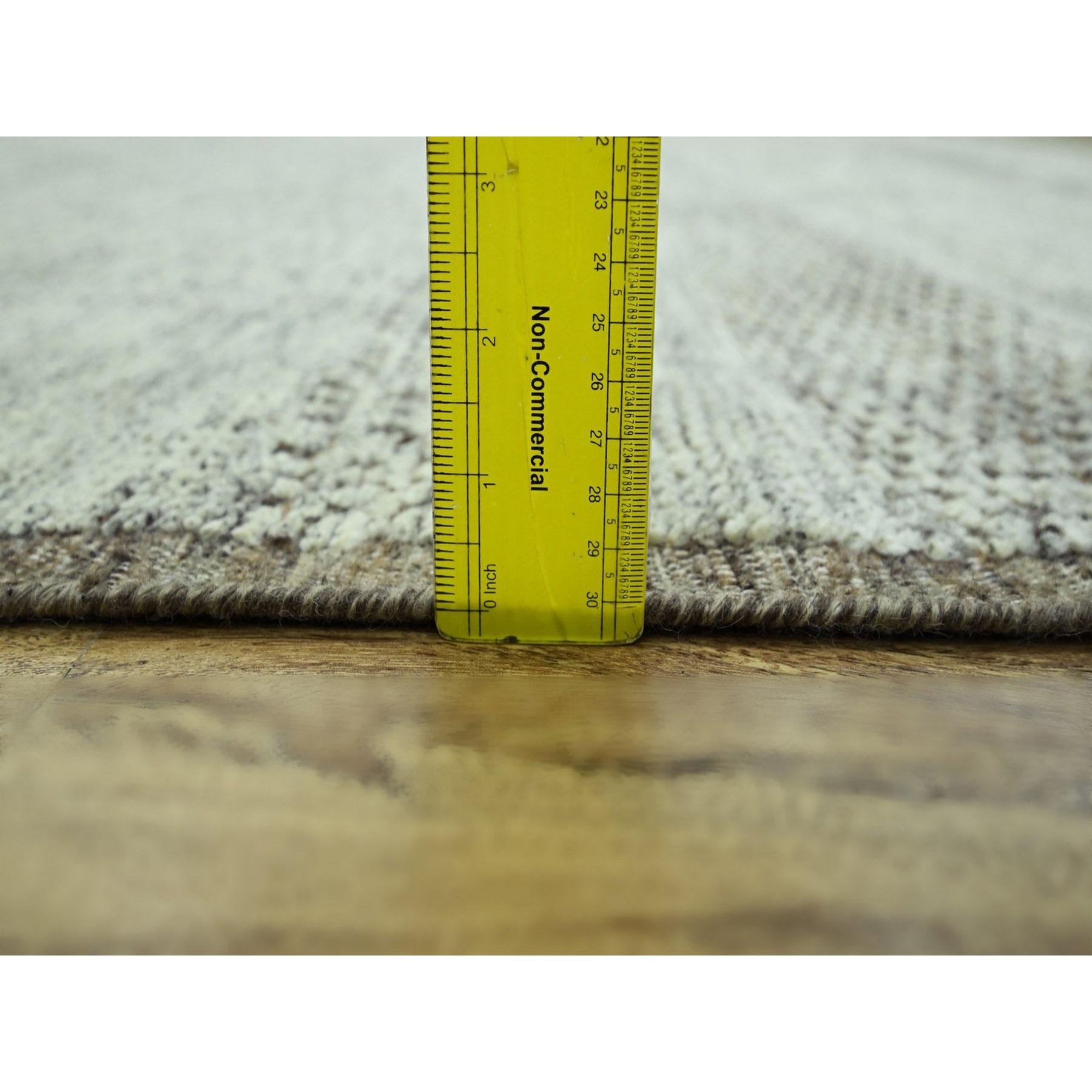 10'x10' Tapis oriental carré en laine pure, noué à la main, motif d'herbe oxydée marron en vente 2