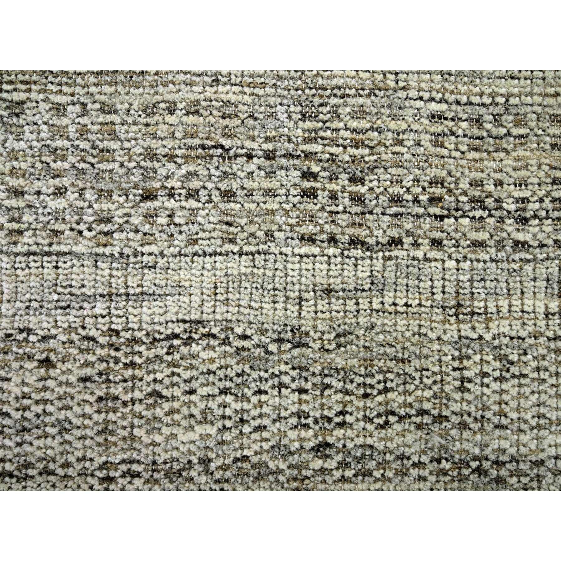 10'x10' Tappeto rotondo marrone in lana annodata a mano, con disegno di erba ossidata e afflosciata in vendita 1