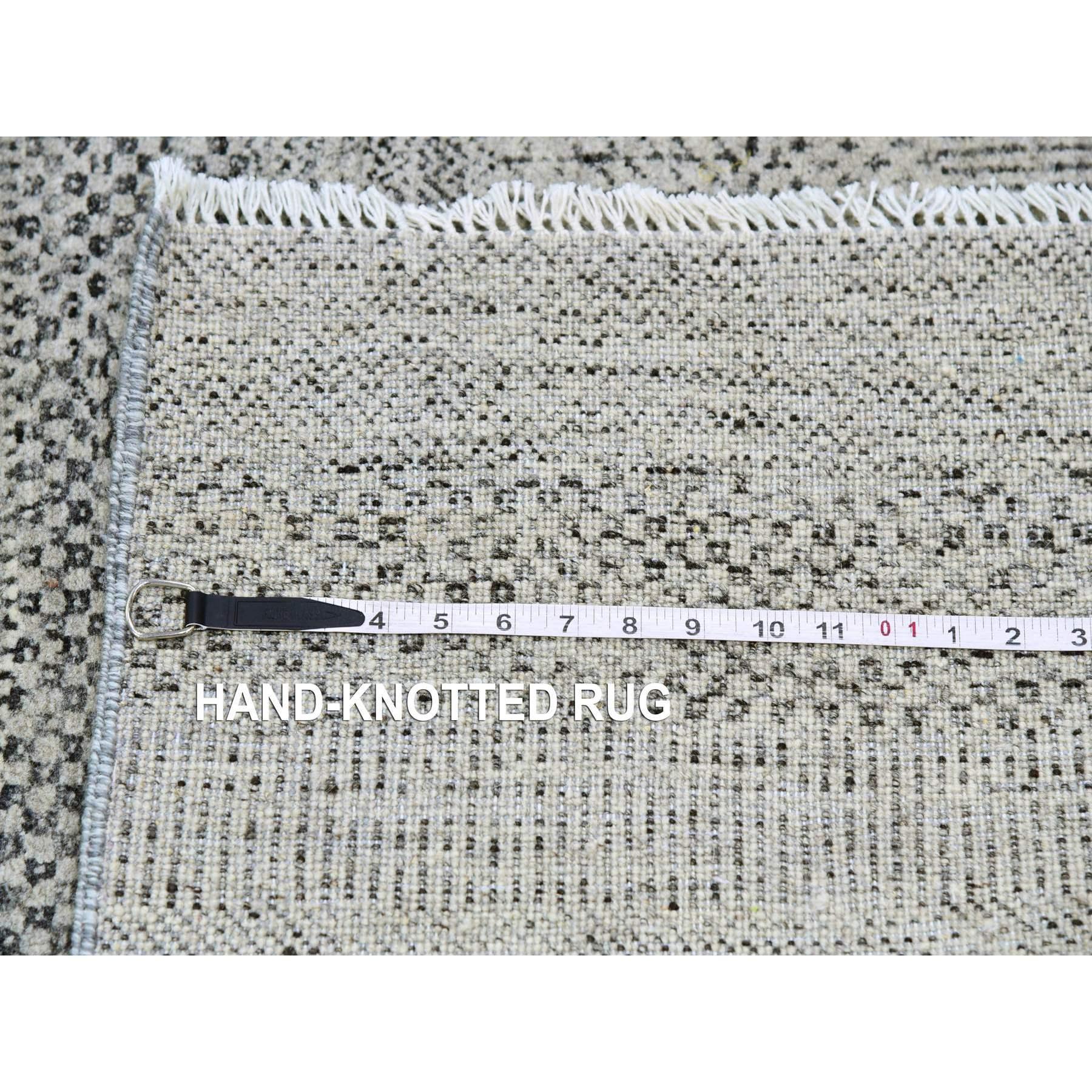 10'x10' Cloud Gray Hand Knotted Pure Undyed Wool Round Grass Design Rug For Sale 4