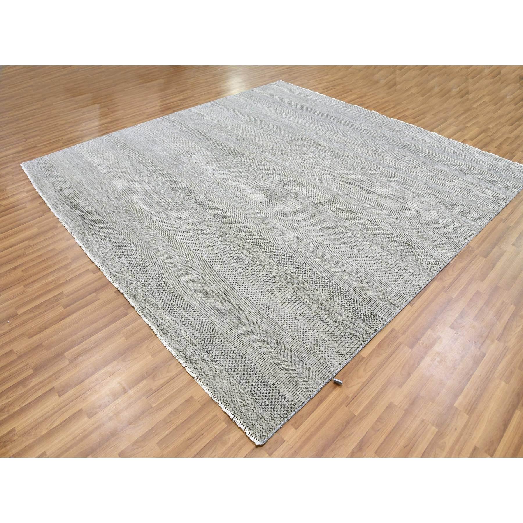Modern 10'x10' Cloud Gray Hand Knotted Pure Undyed Wool Round Grass Design Rug For Sale