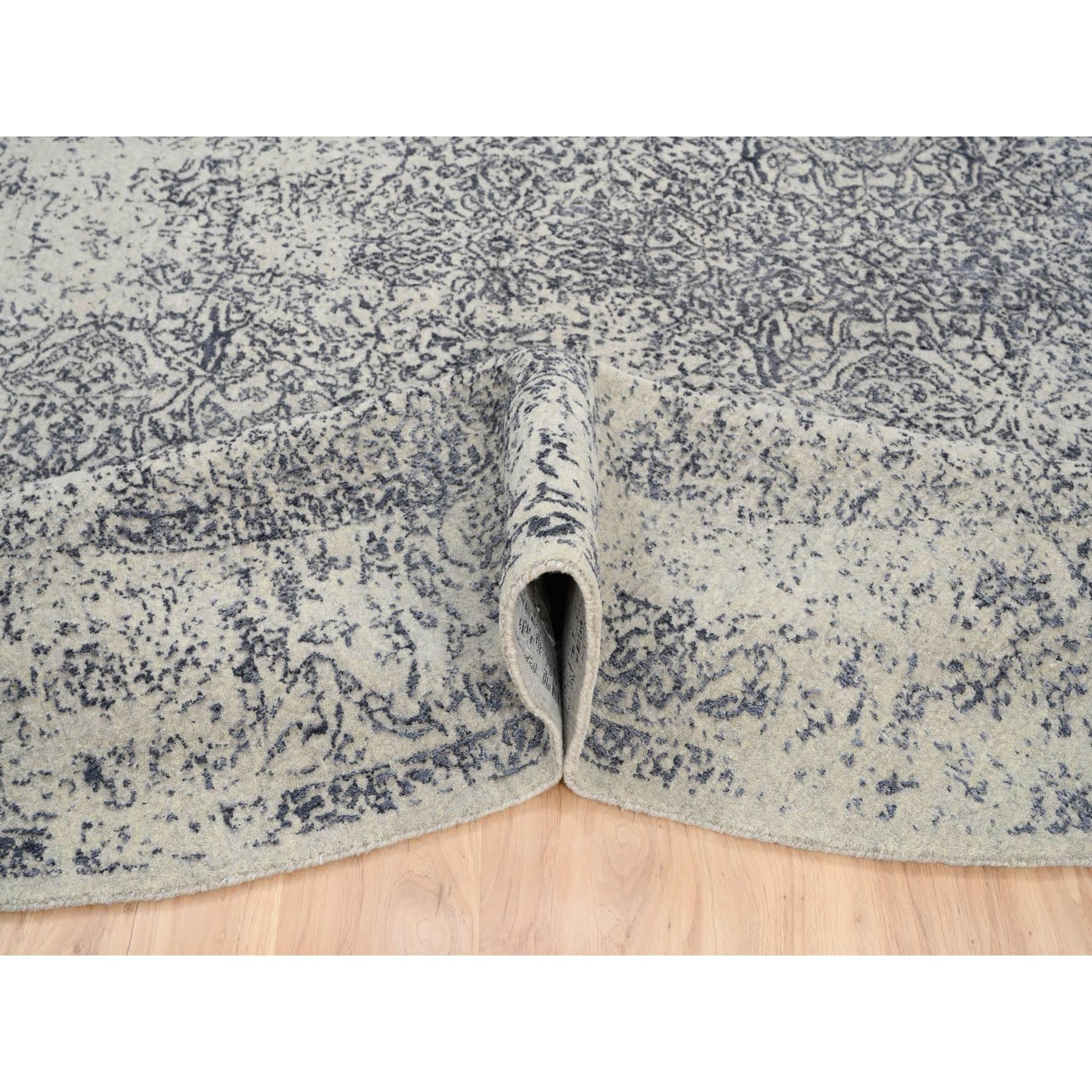 Tappeto rotondo grigio 10'x10' in lana jacquard e seta vegetale lavorato a mano In condizioni Nuovo in vendita a Carlstadt, NJ