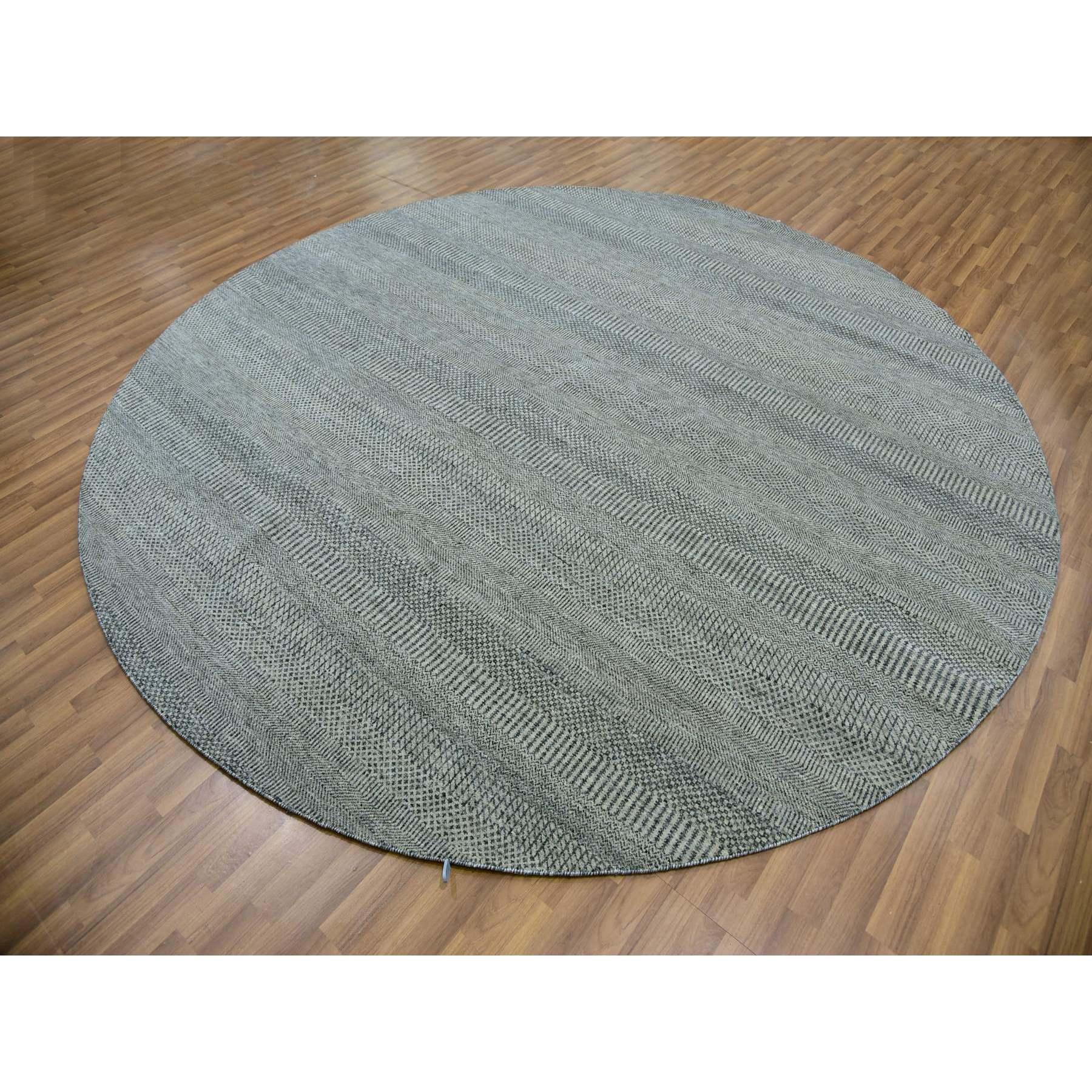 10'x10' Grauer handgeknüpfter runder Teppich aus reiner Wolle in Grau, modernem Tone auf Tone-Gras-Design (Moderne) im Angebot
