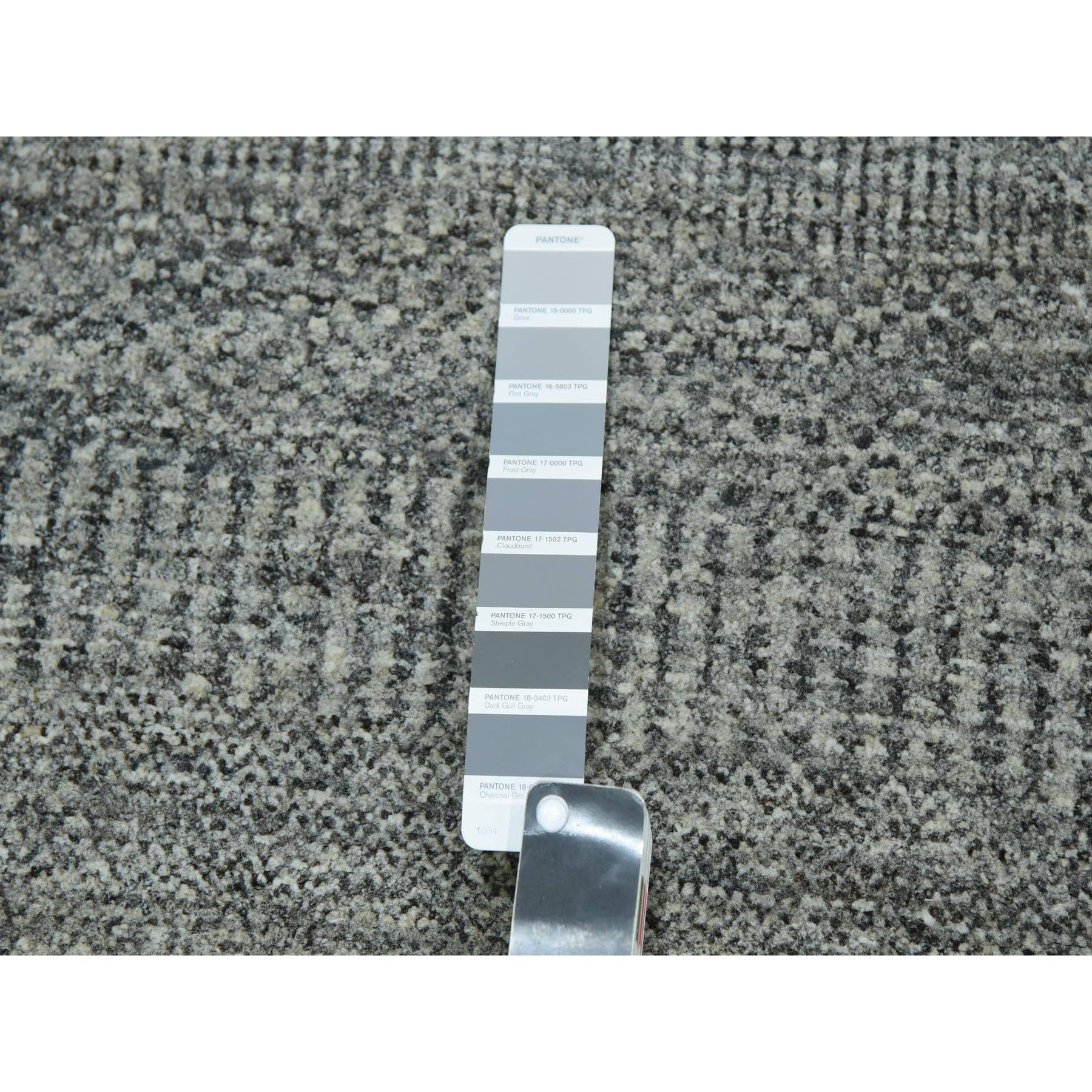 XXIe siècle et contemporain 10'x10' Gris Modern Grass Tapis oriental carré en laine non teintée noué à la main en vente
