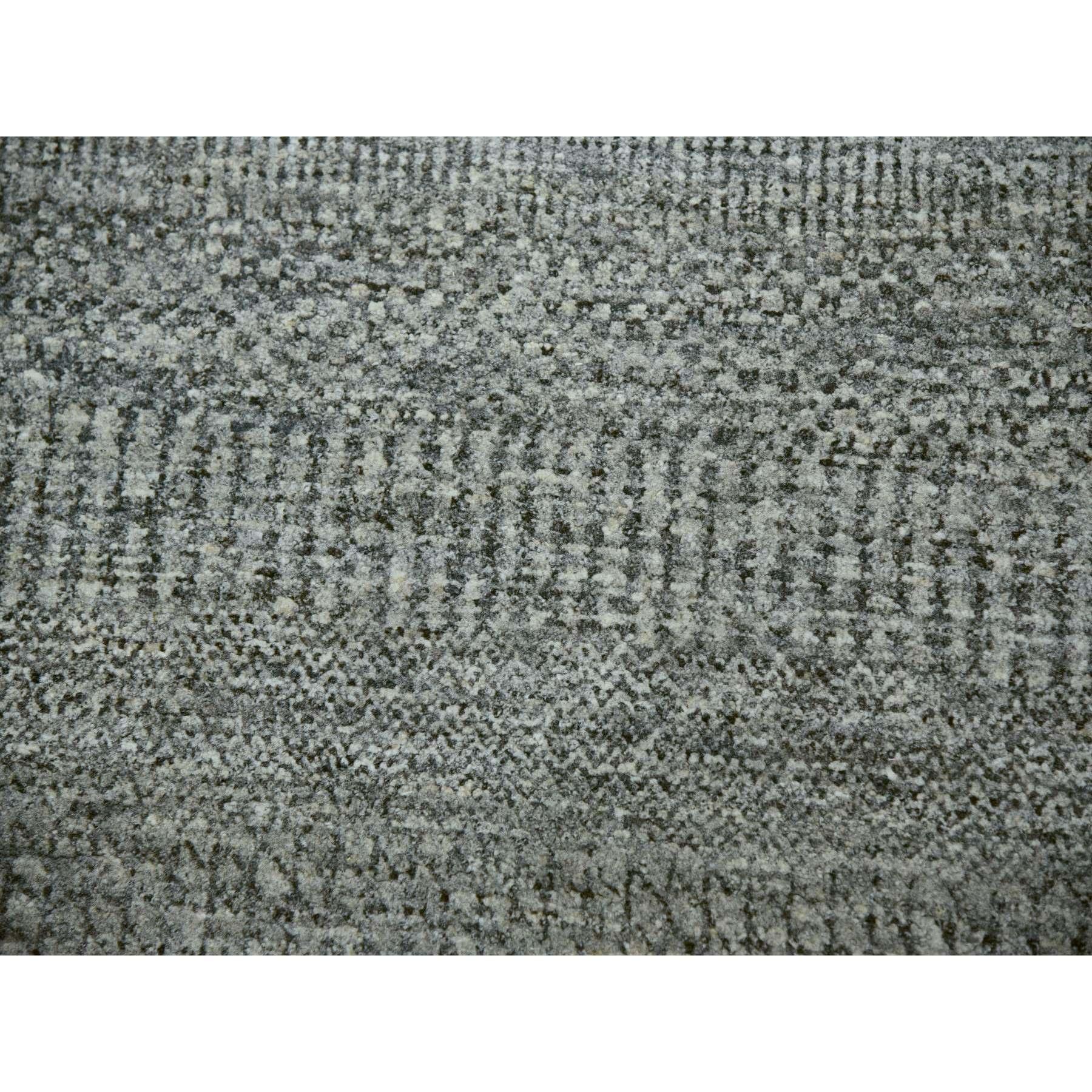 Laine 10'x10' Gris Modern Grass Tapis oriental carré en laine non teintée noué à la main en vente