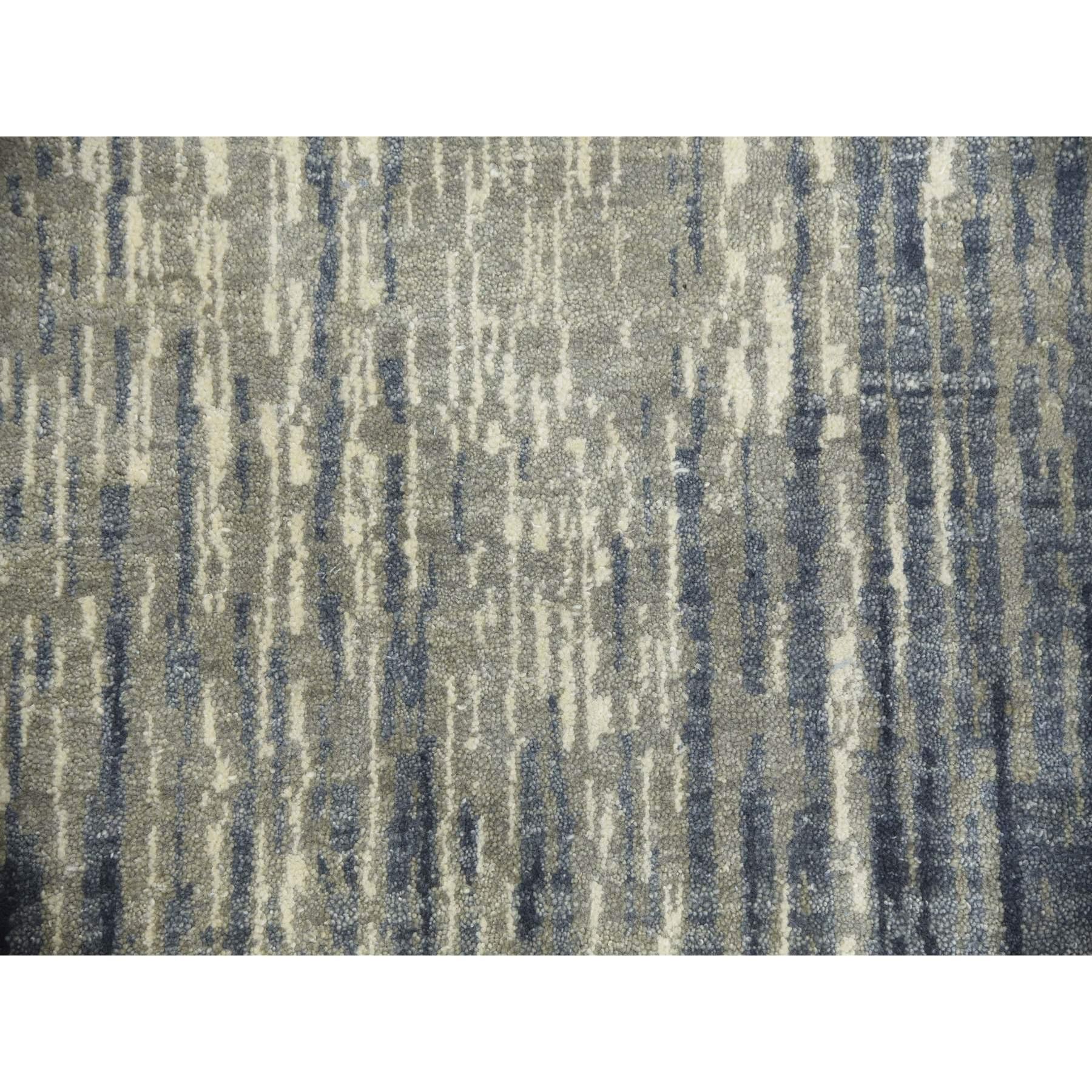 10'x10' Gray Modern Ombre Organic Wool Hand Knotted Round Oriental Rug For Sale 2