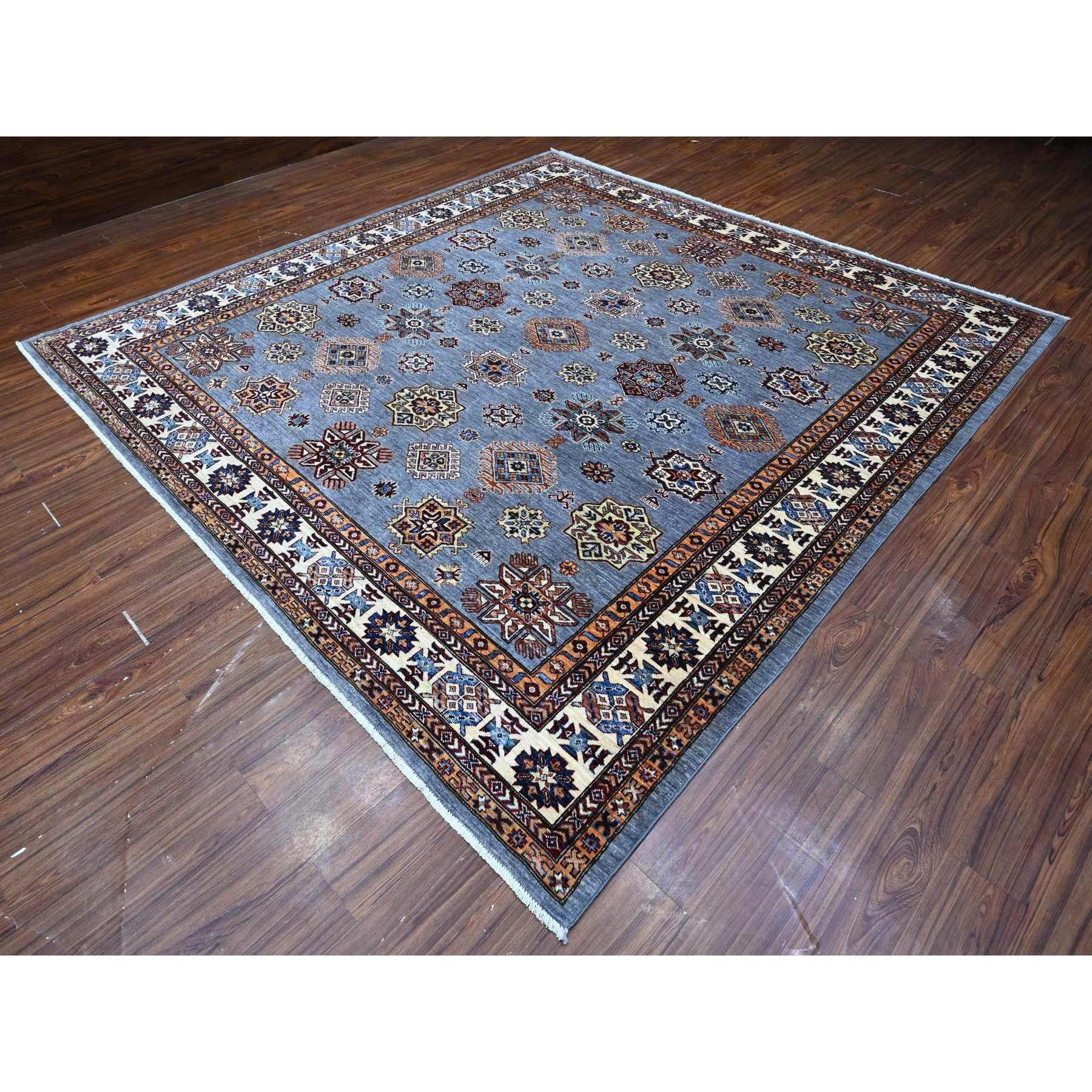 Kazako 10'x10' Gray Promenade White Tappeto quadrato afghano super kazak tutto in lana annodato a mano in vendita